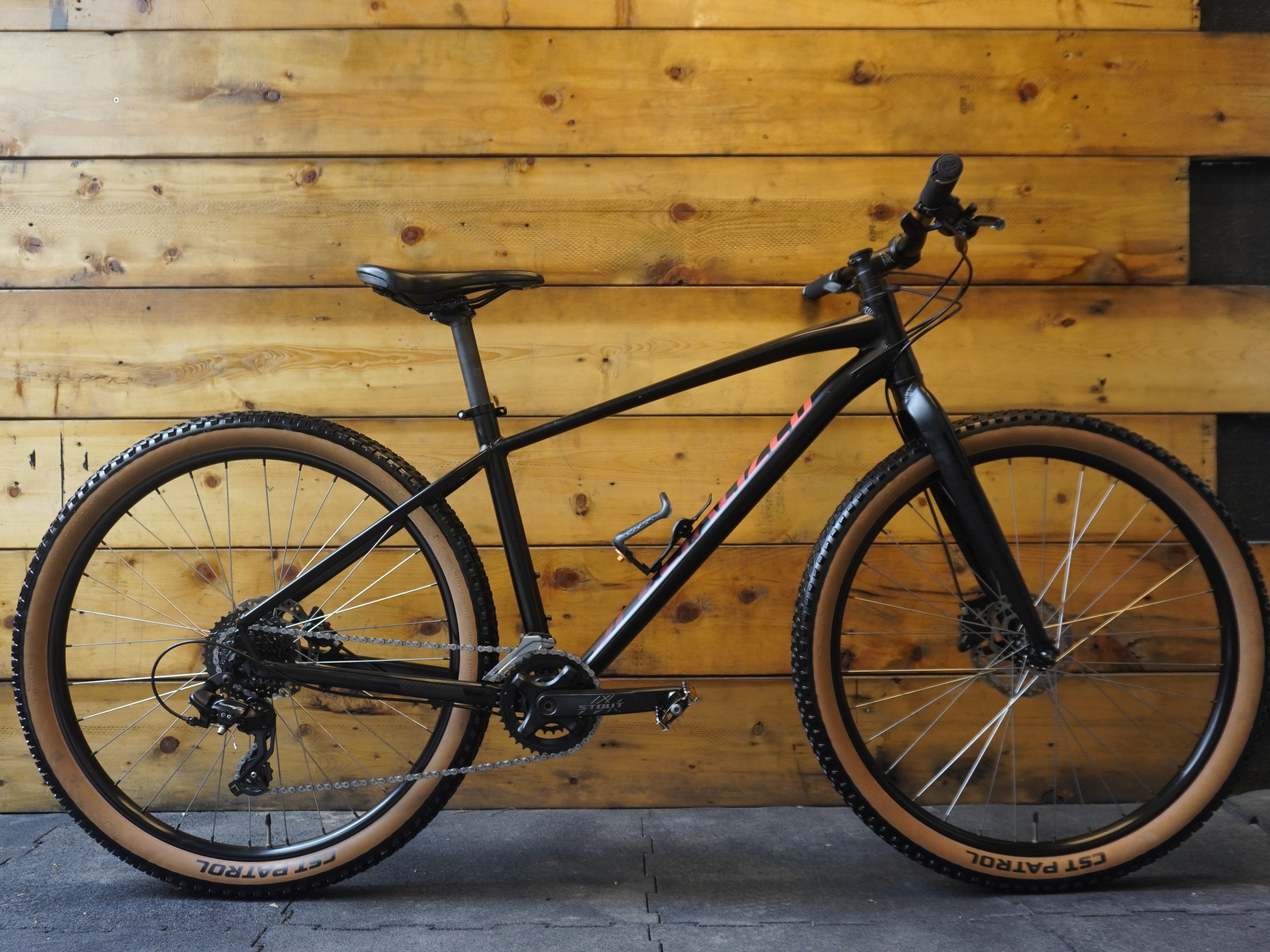 RENT Specialized Pitch 27.5 Mountain Bike