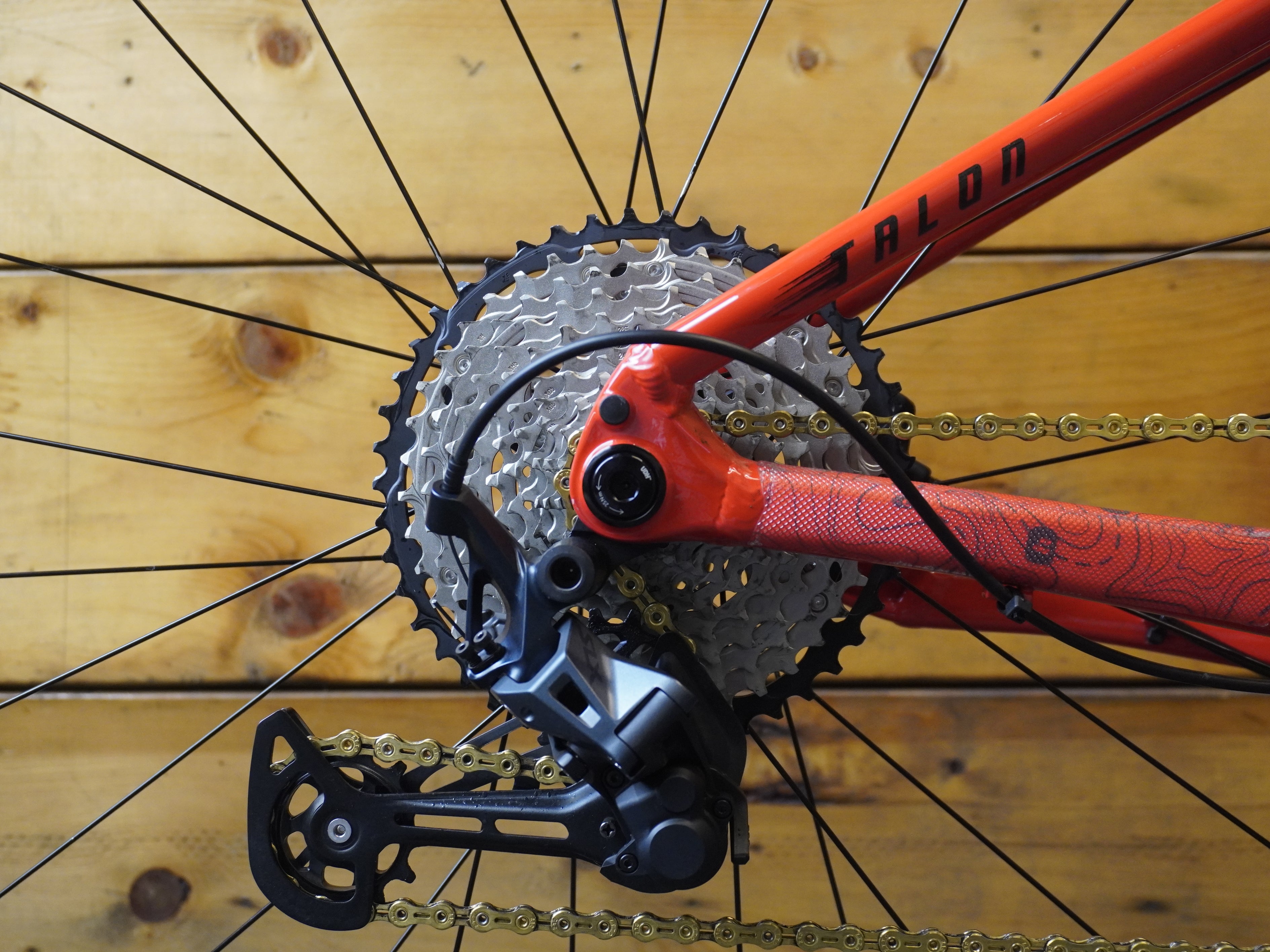 RENT Giant Talon 1 Mountain Bike