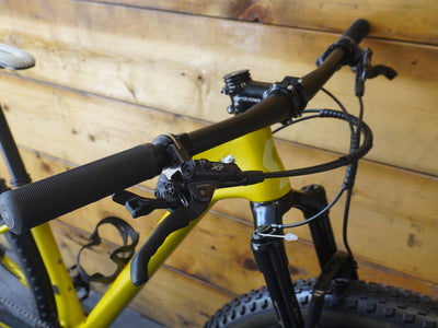 RENT Scott Scale Contessa 930 Mountain Bike