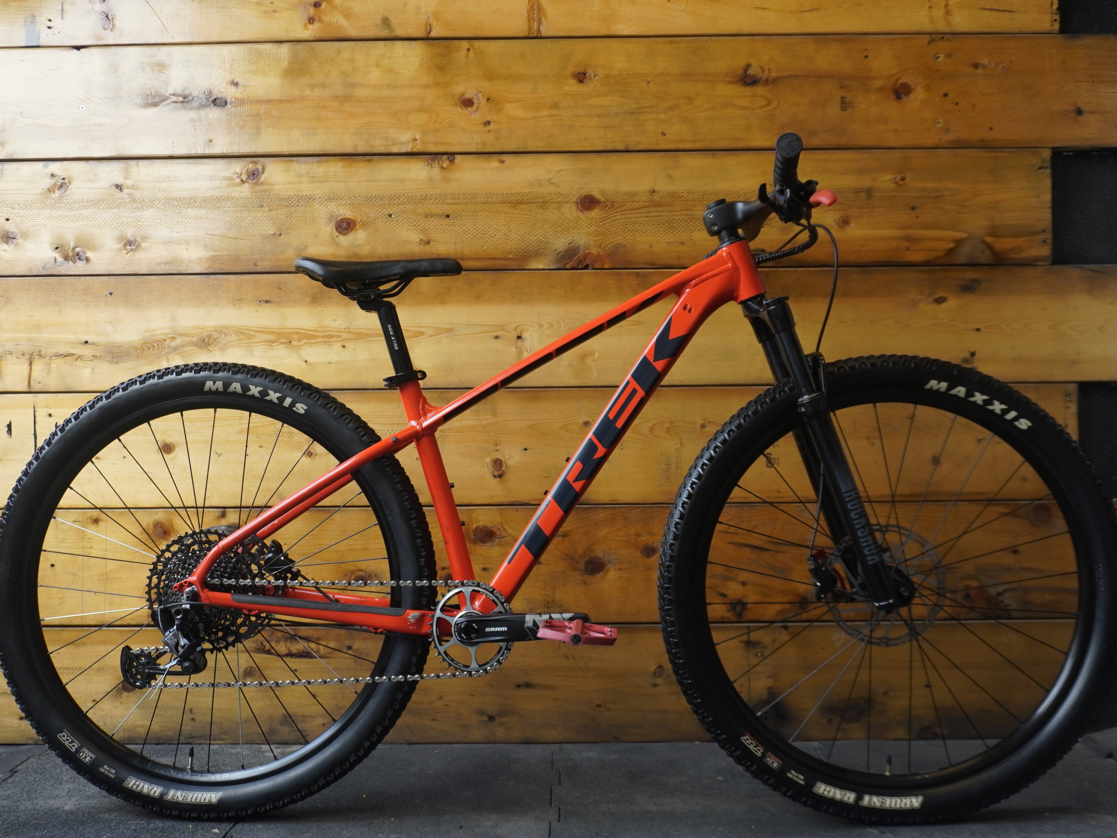 RENT Trek Marlin 8 Gen 3 Mountain Bike