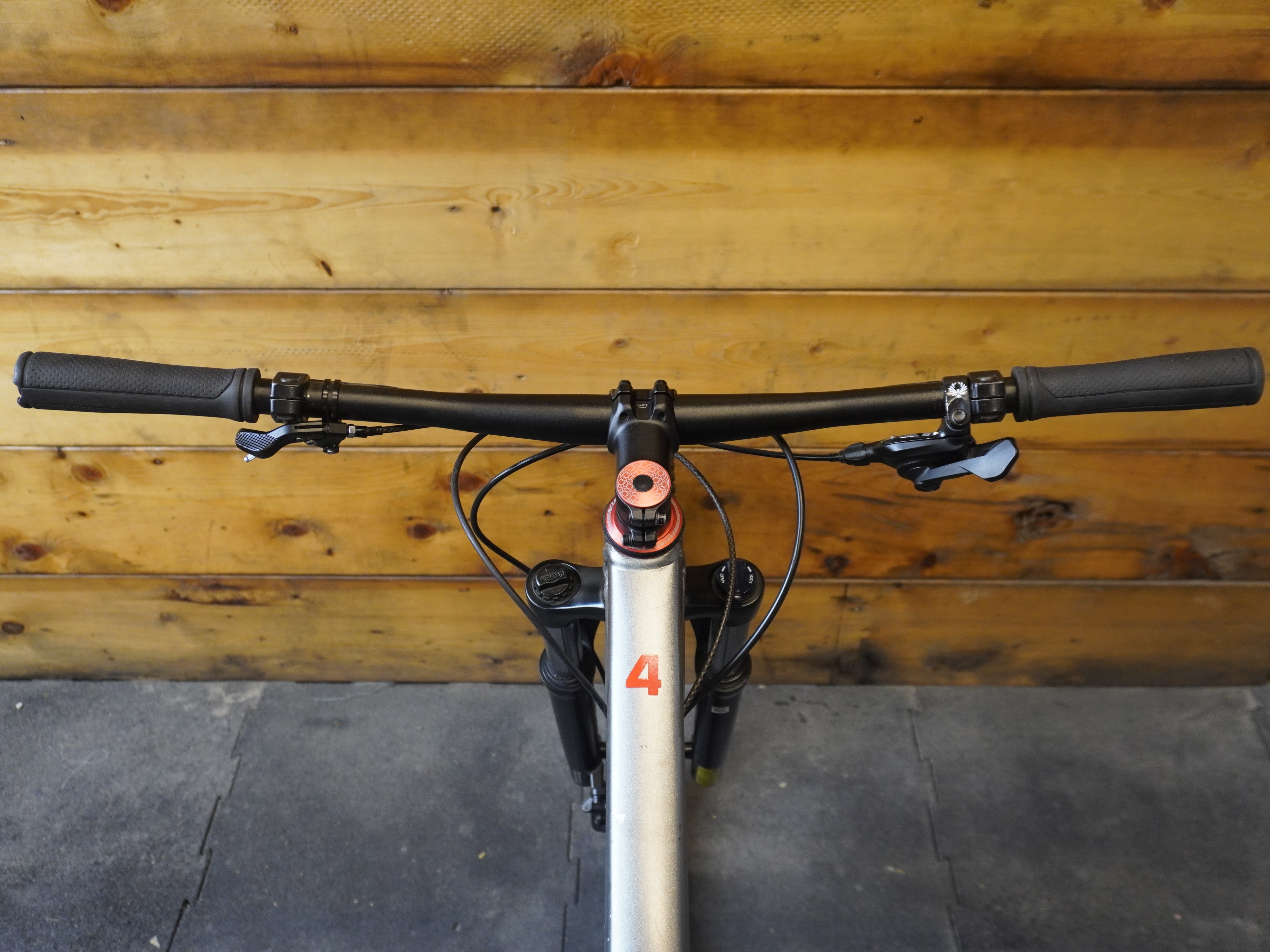 Trek Marlin 4 Mountain Bike
