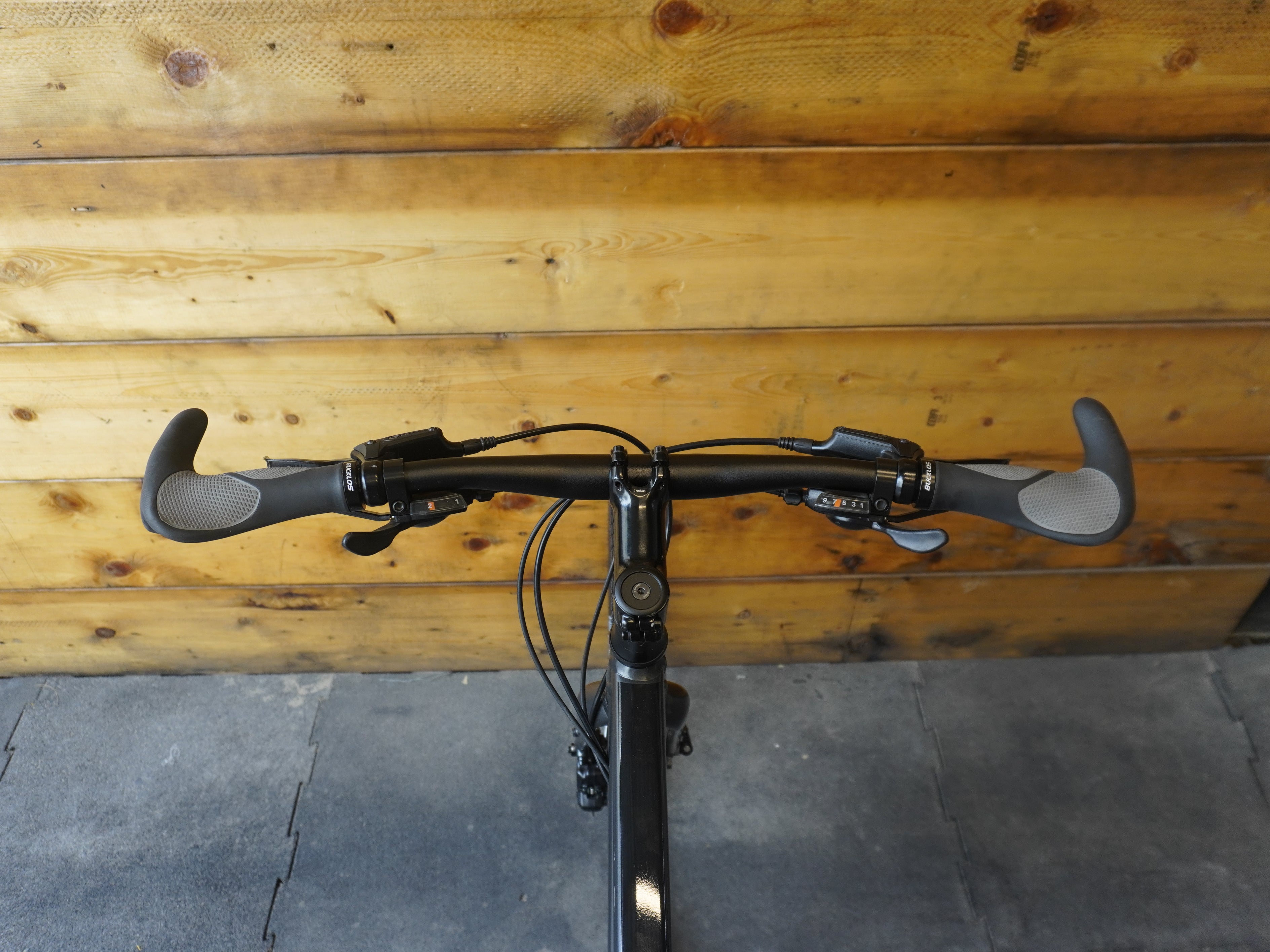 Trek FX2 Hybrid Bike