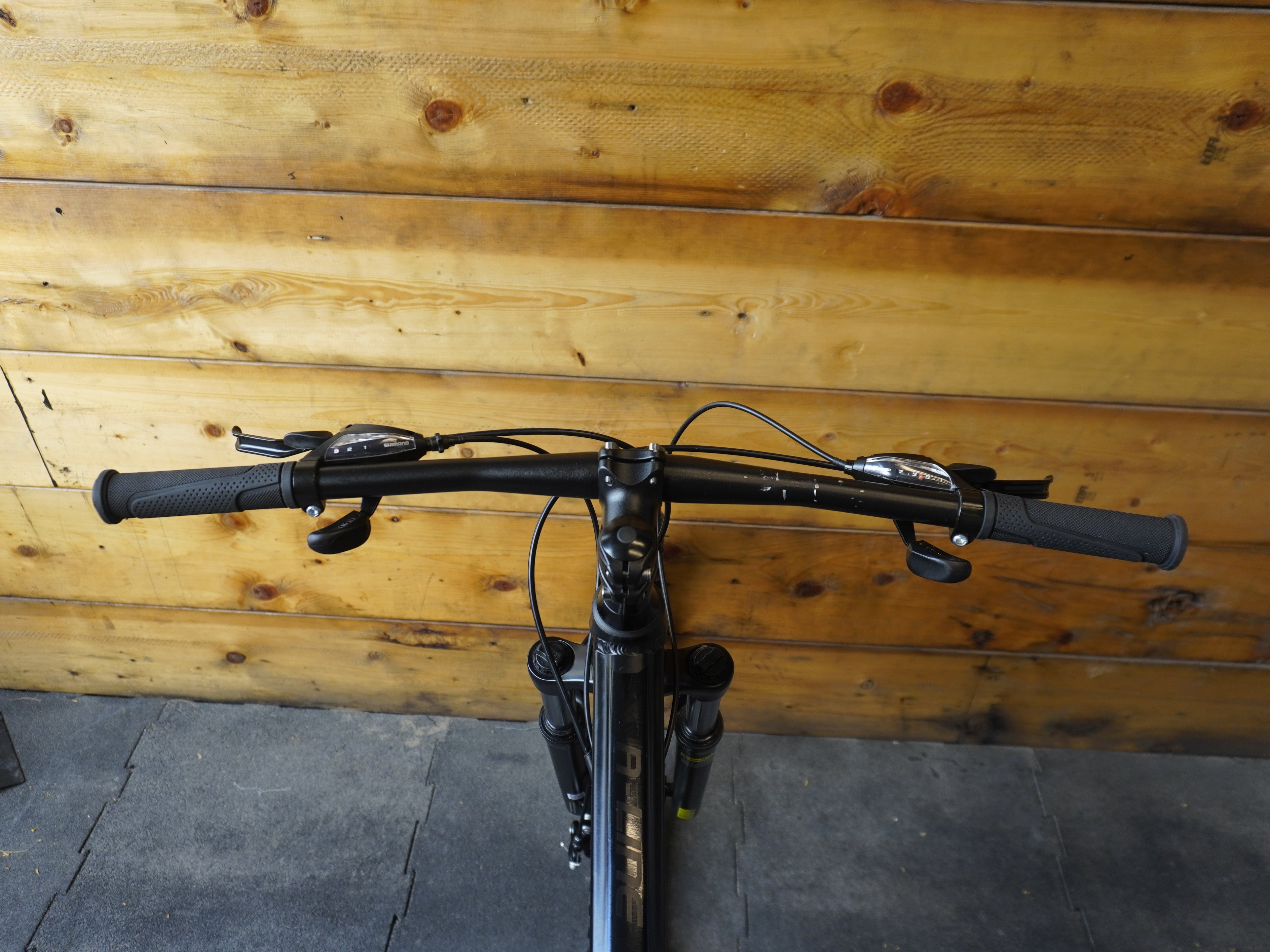 RENT Spartan Aline 27.5" Hardtail Mountain Bike