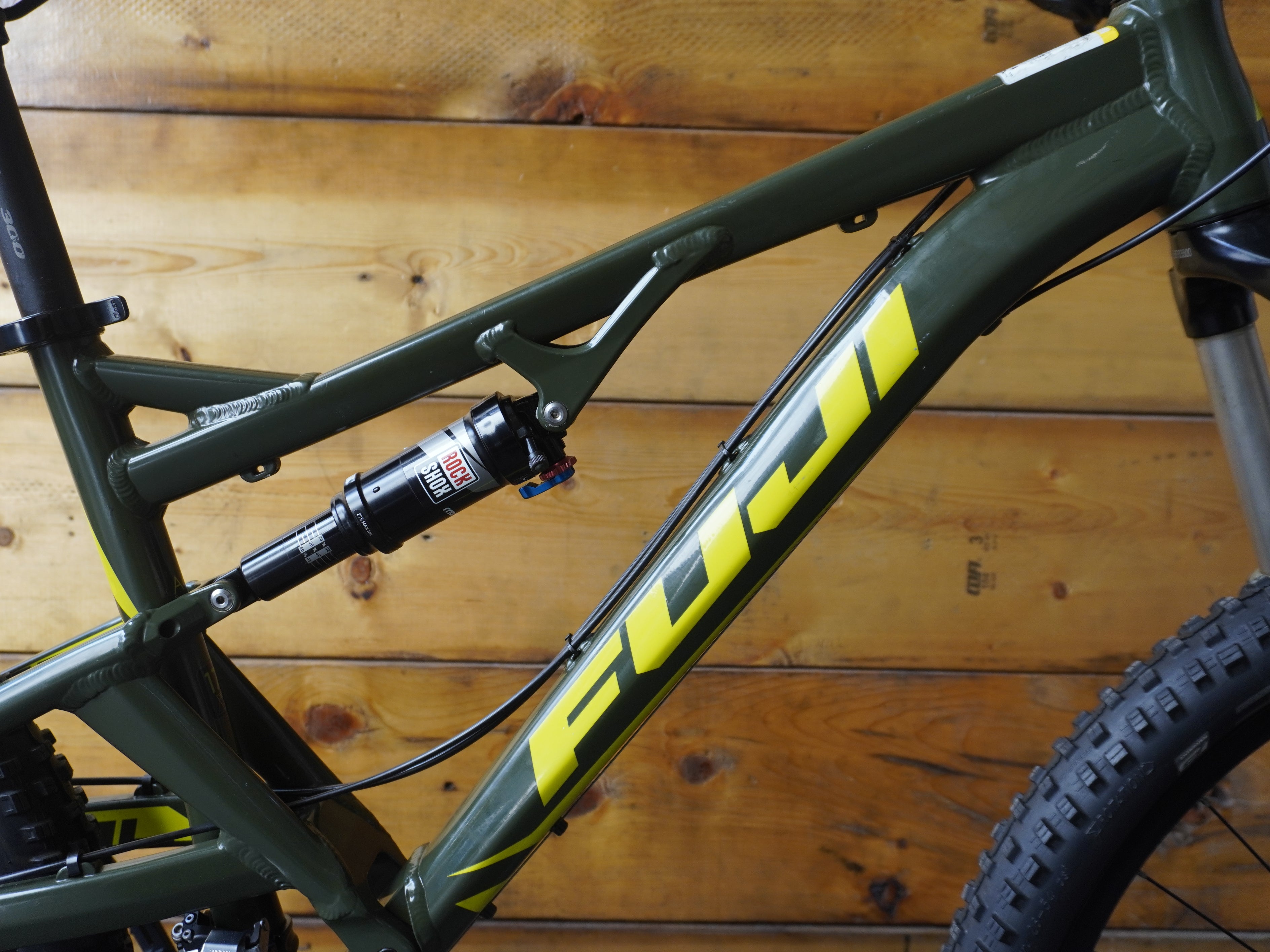 Fuji Reveal 27.5 Mountain Bike