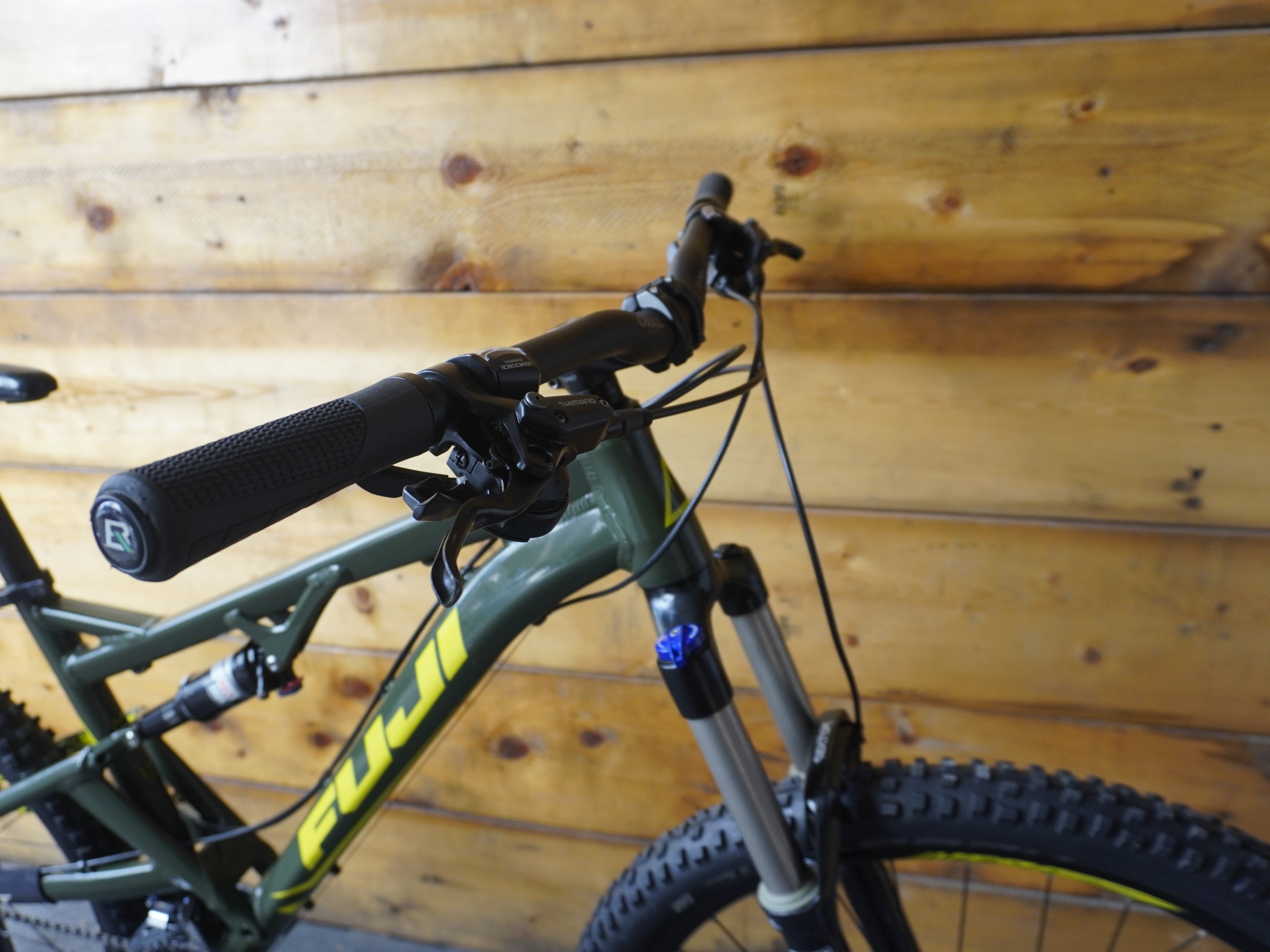 Fuji Reveal 27.5 Mountain Bike