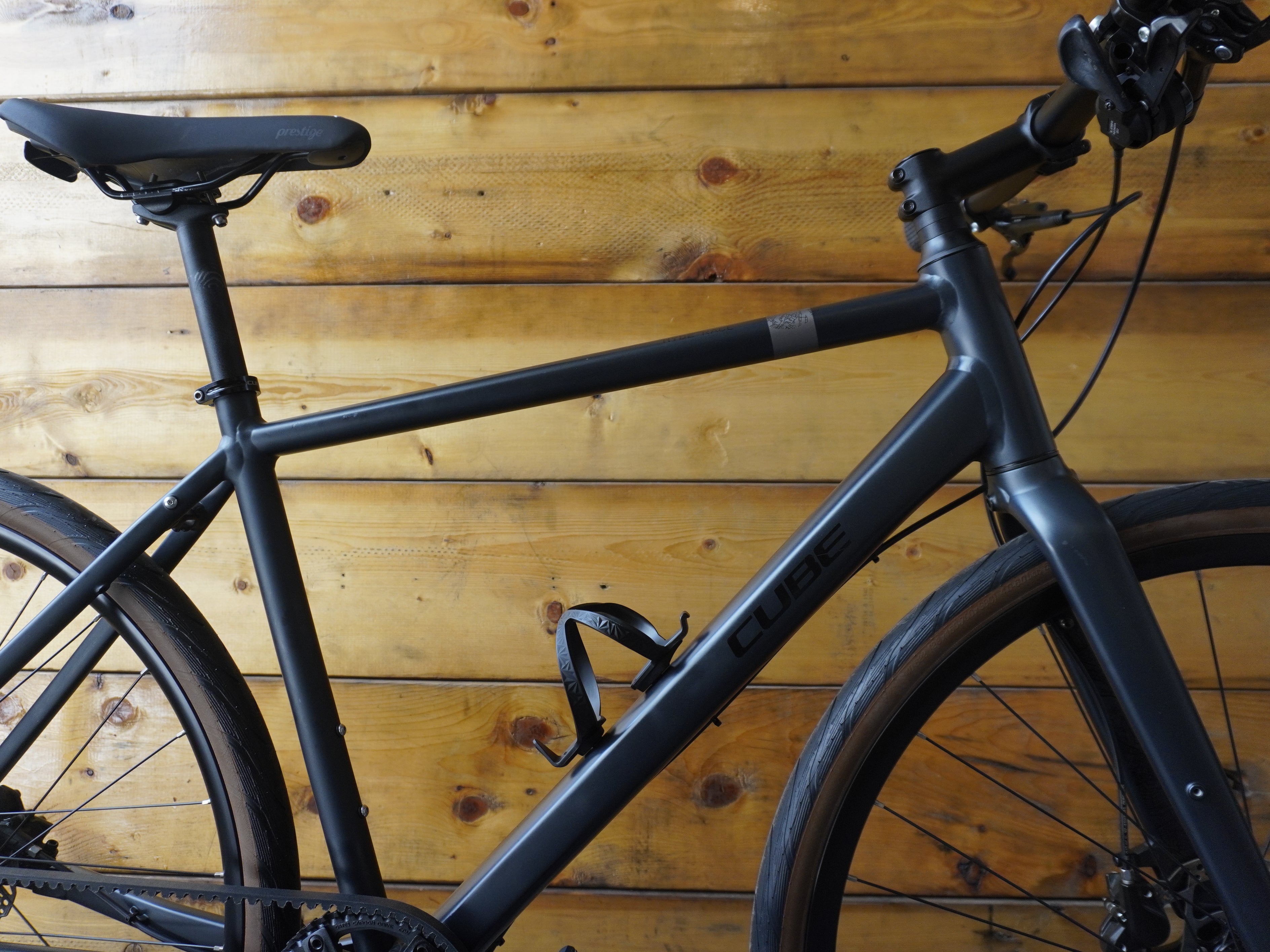 Cube Hyde Race Trapeze Hybrid Bike
