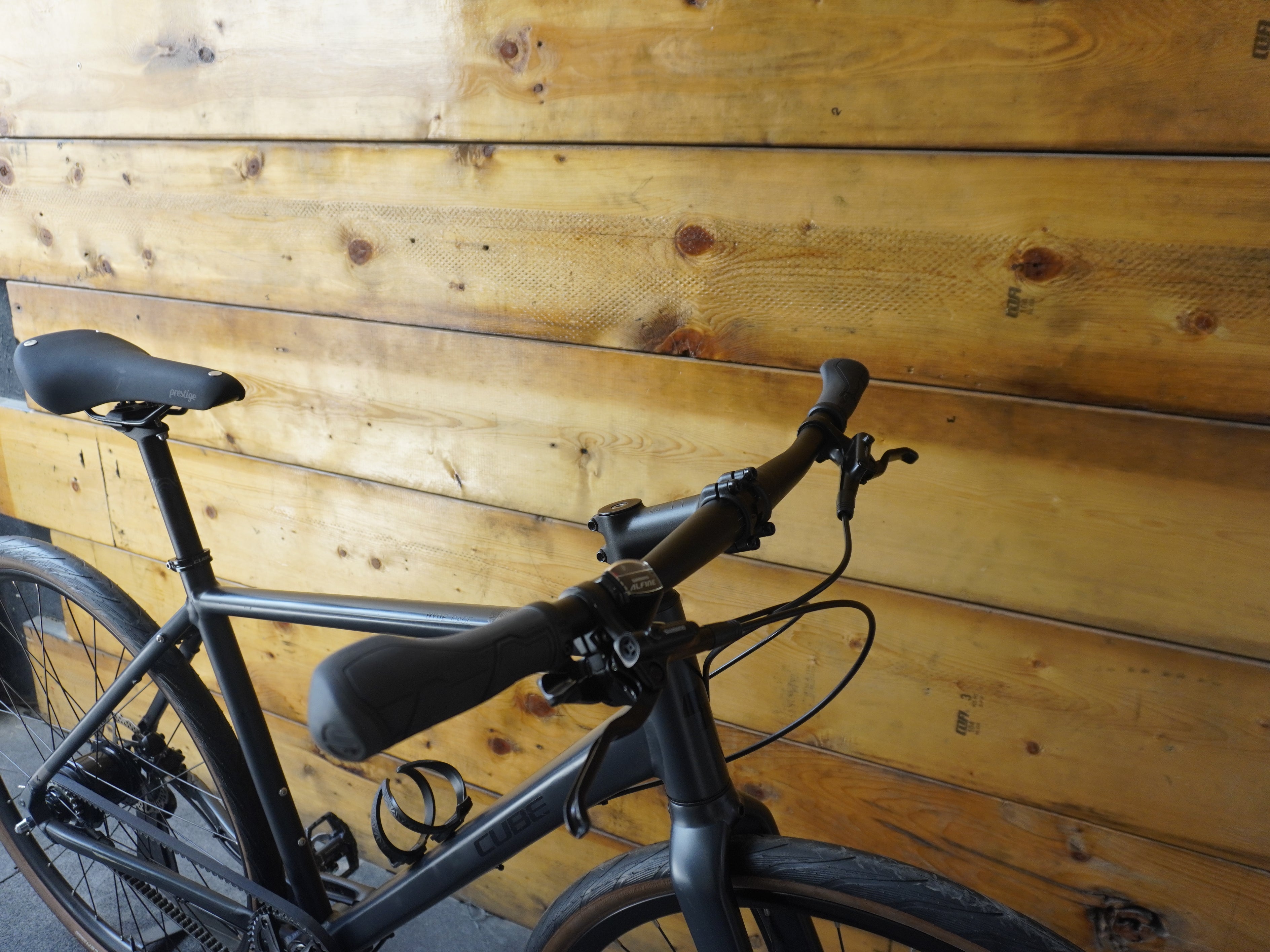 Cube Hyde Race Trapeze Hybrid Bike