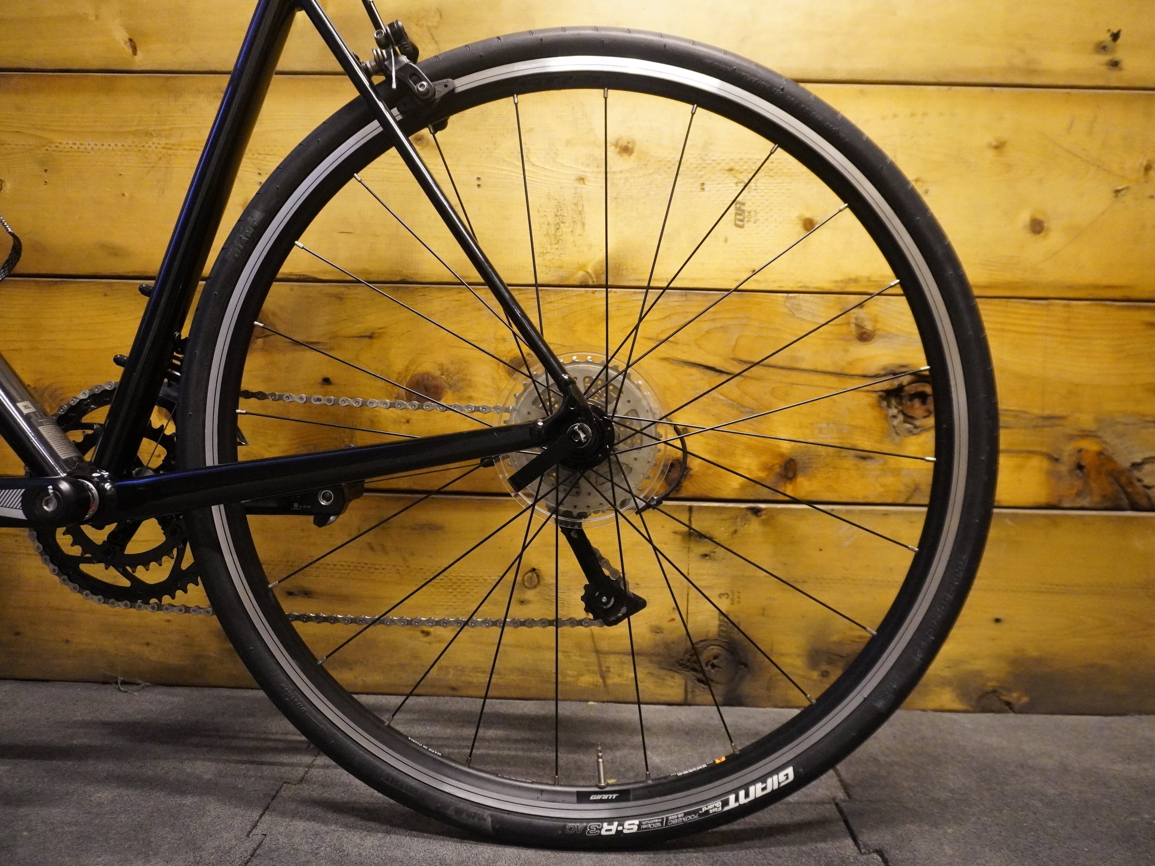 Giant Contend 2 Road Bike