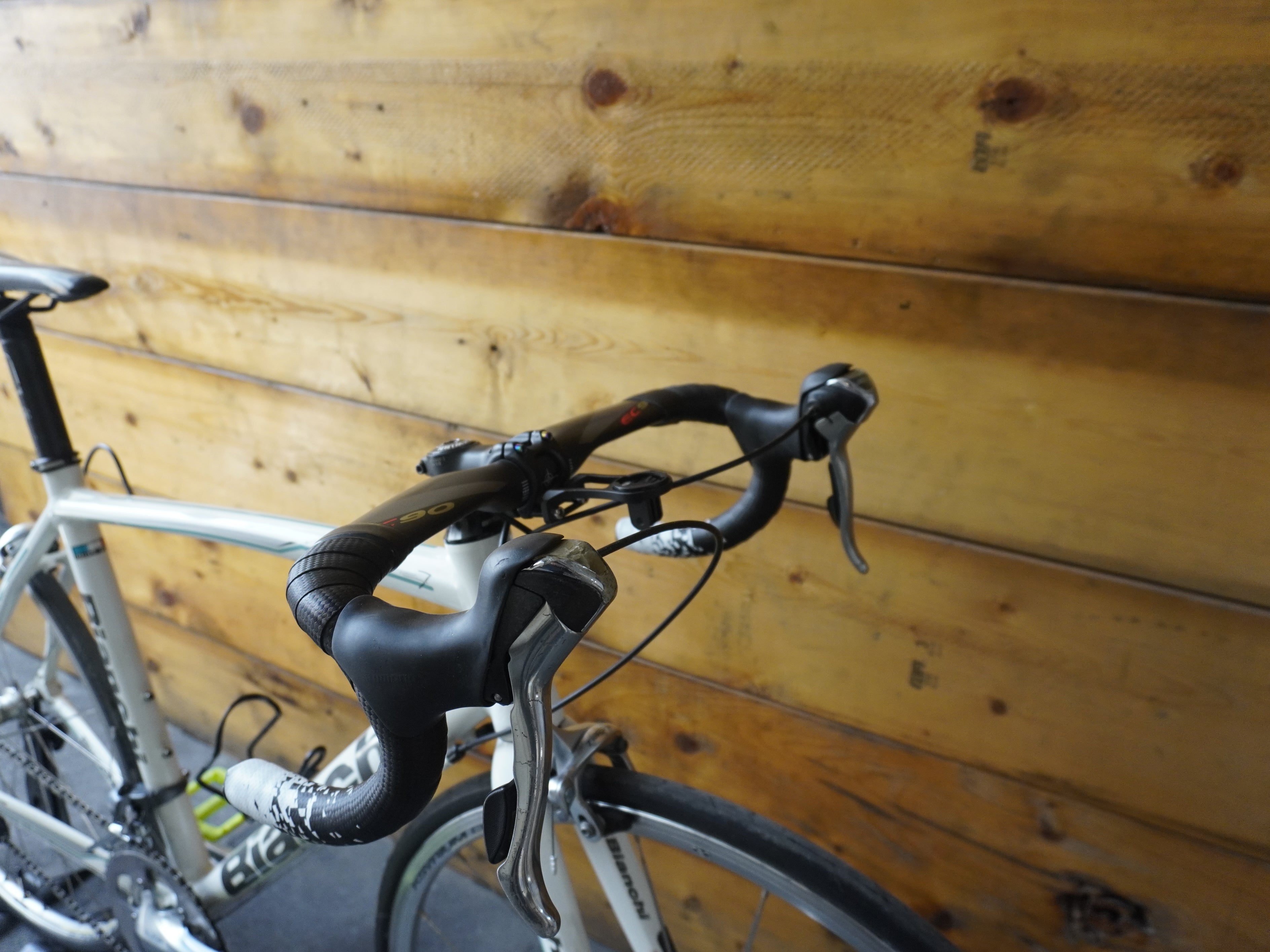 RENT Bianchi Via Nirone 7 Road Bike