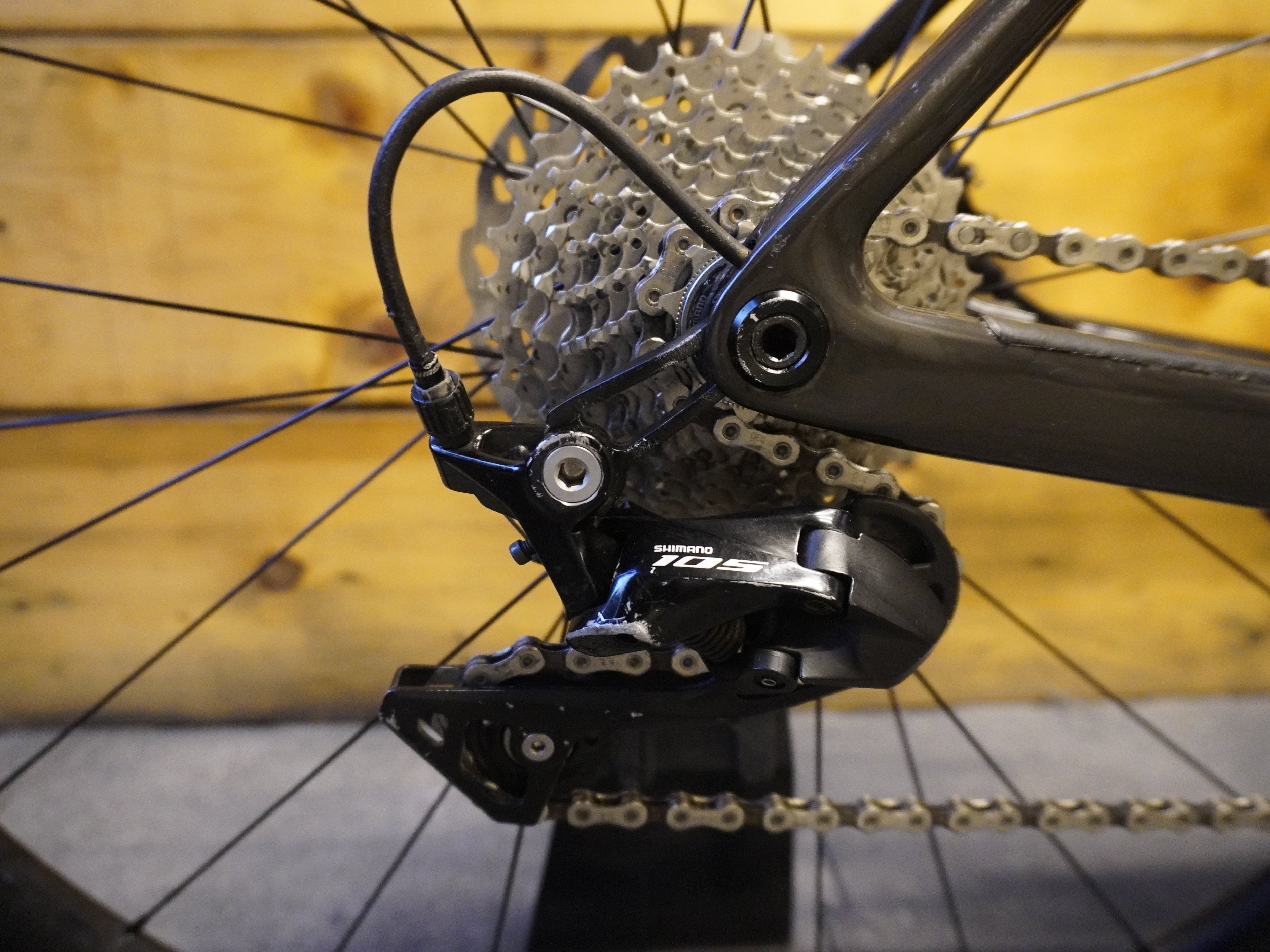 RENT Scott Addict 30 Road Bike