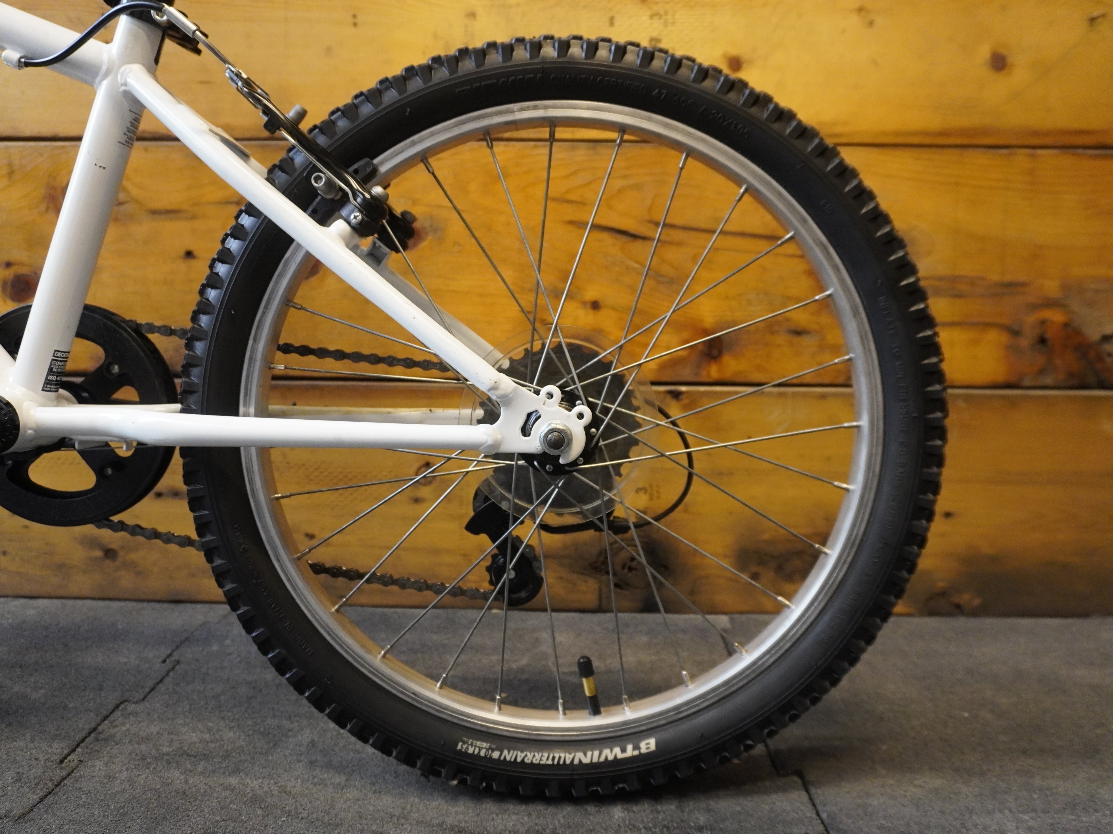 B'Twin Rockrider ST 120 20" Kids Bike