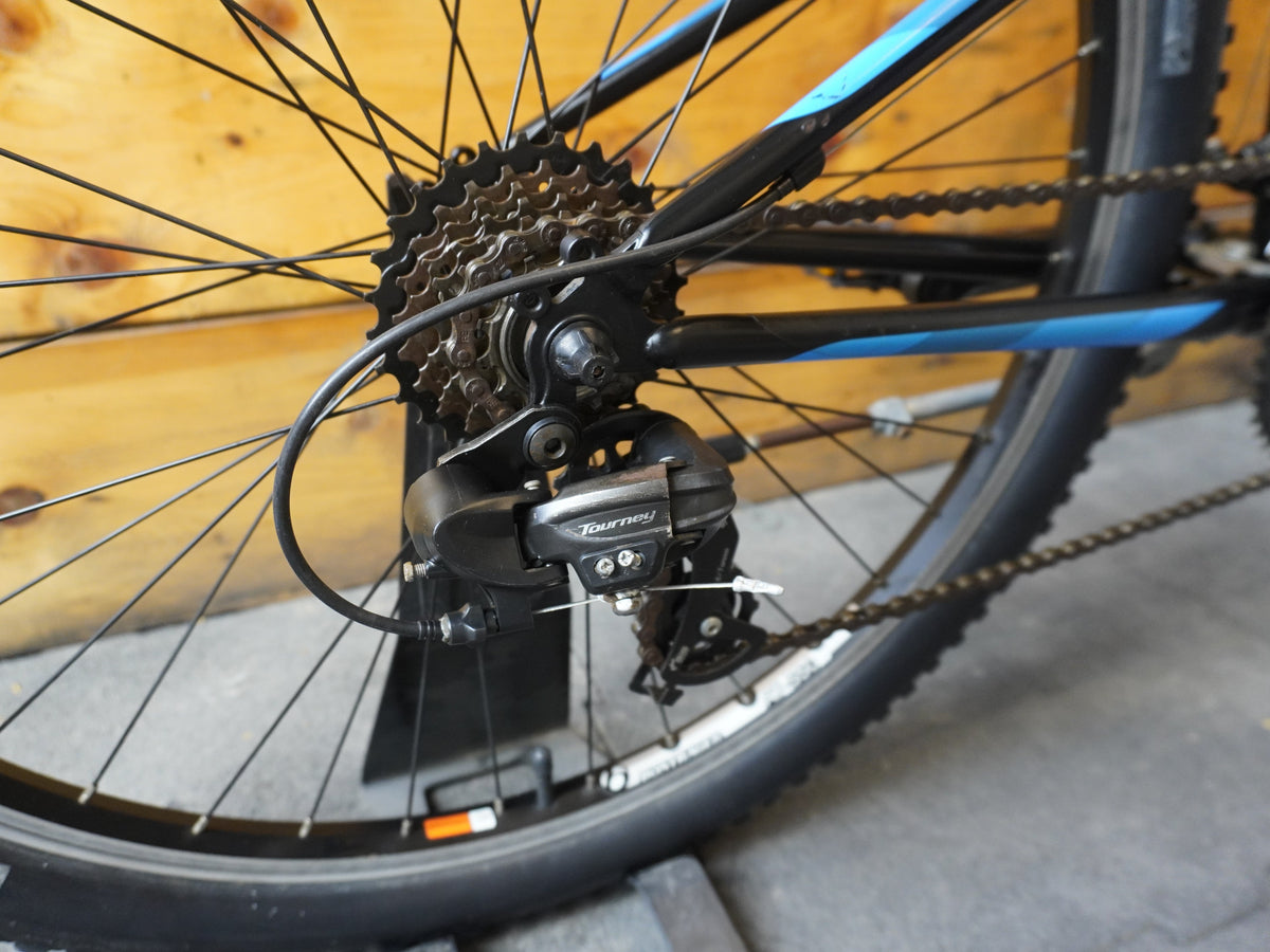 RENT Trek 820 Mountain Bike