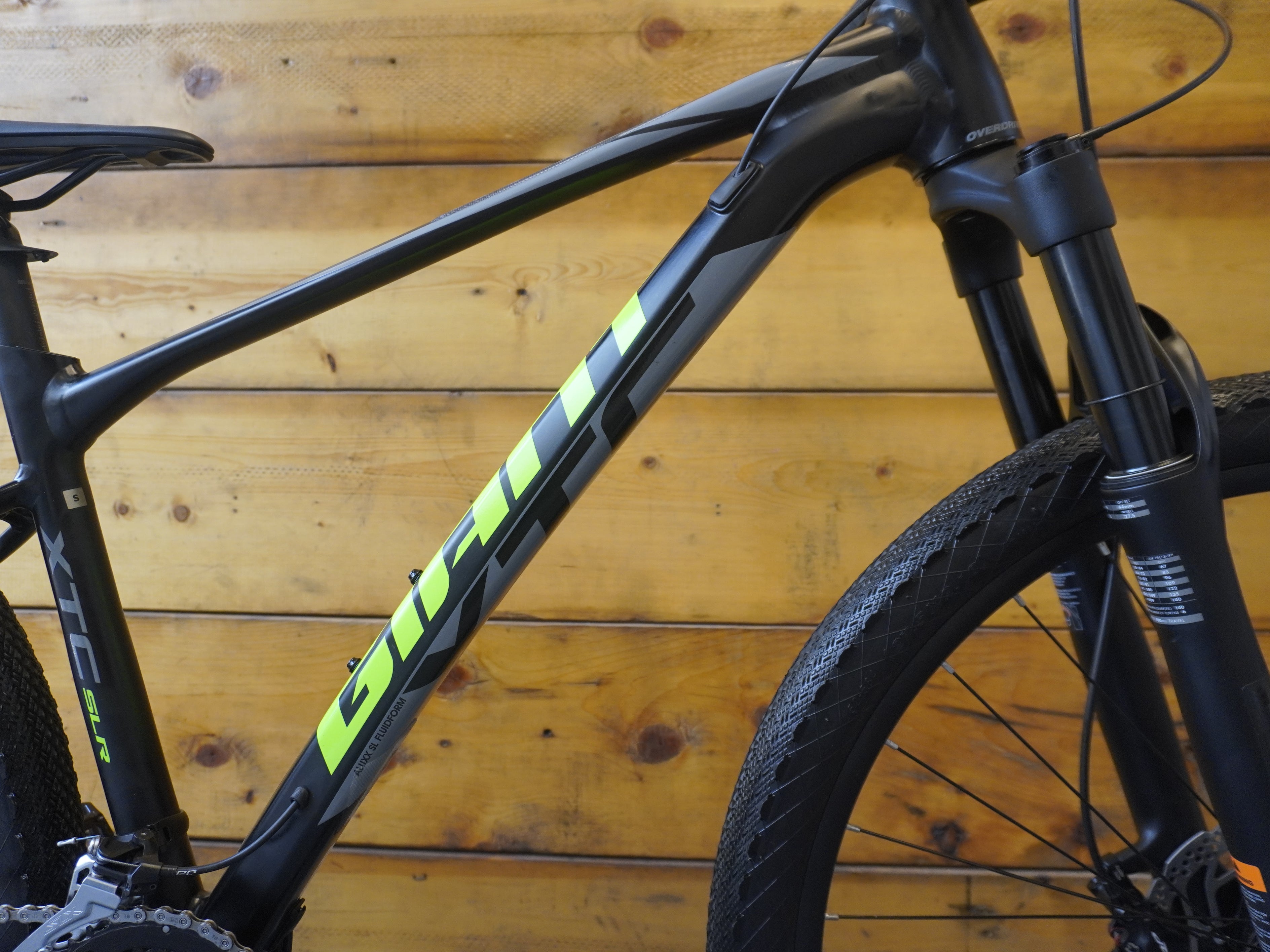 Giant XTC SLR 2 Mountain Bike