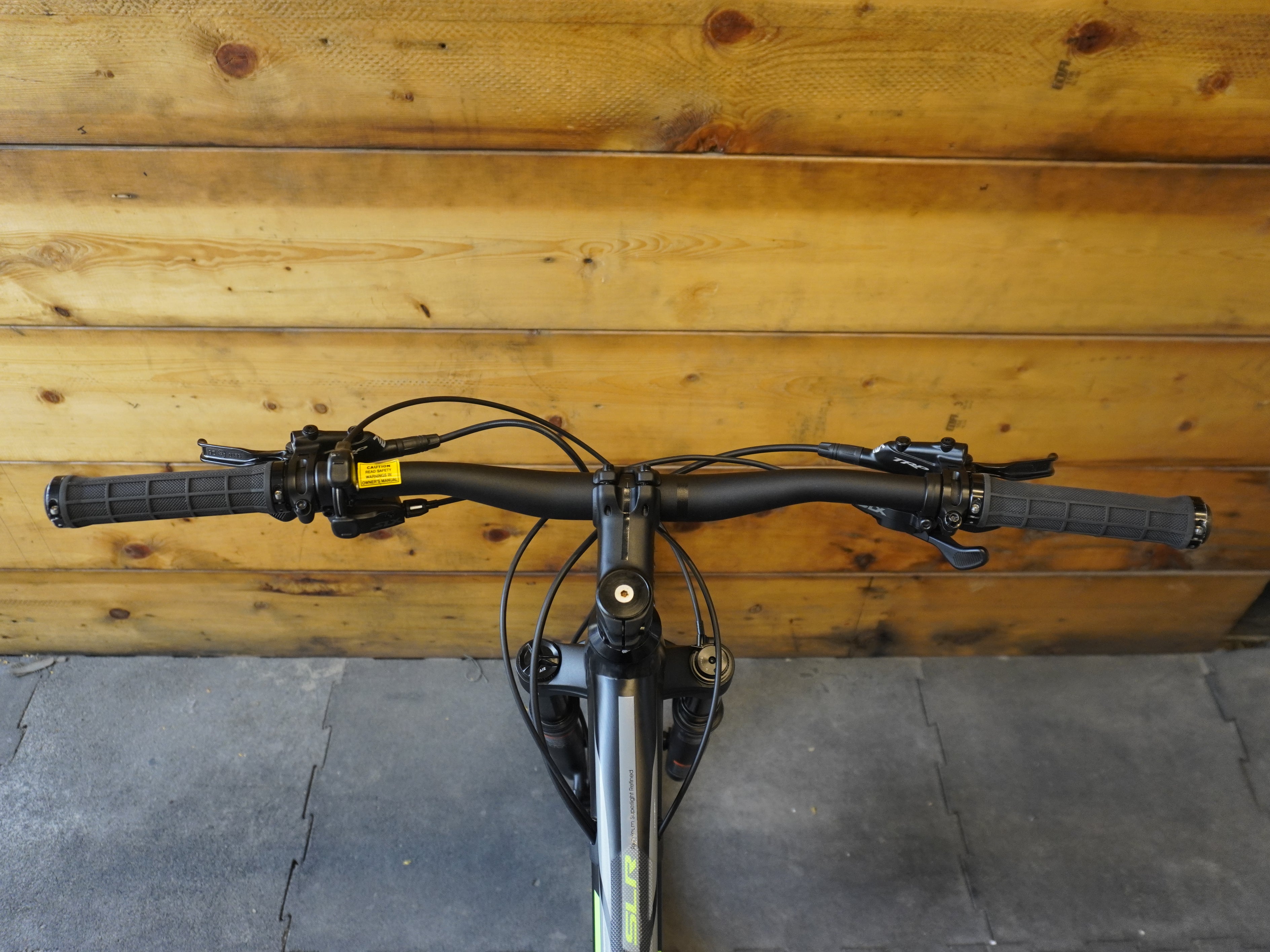 RENT Giant XTC SLR 2 Mountain Bike