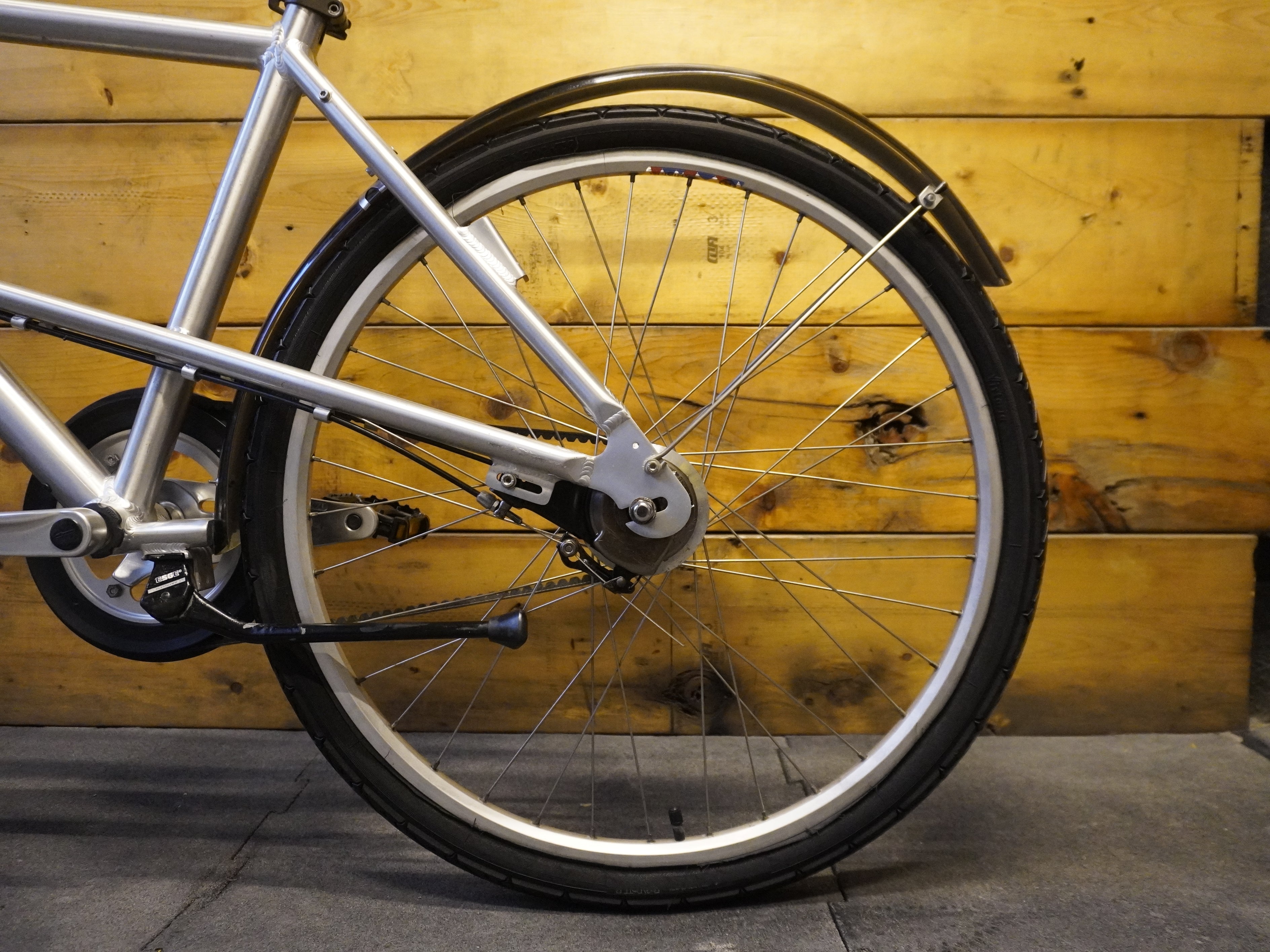 RENT Mercedes Benz Hybrid Bike