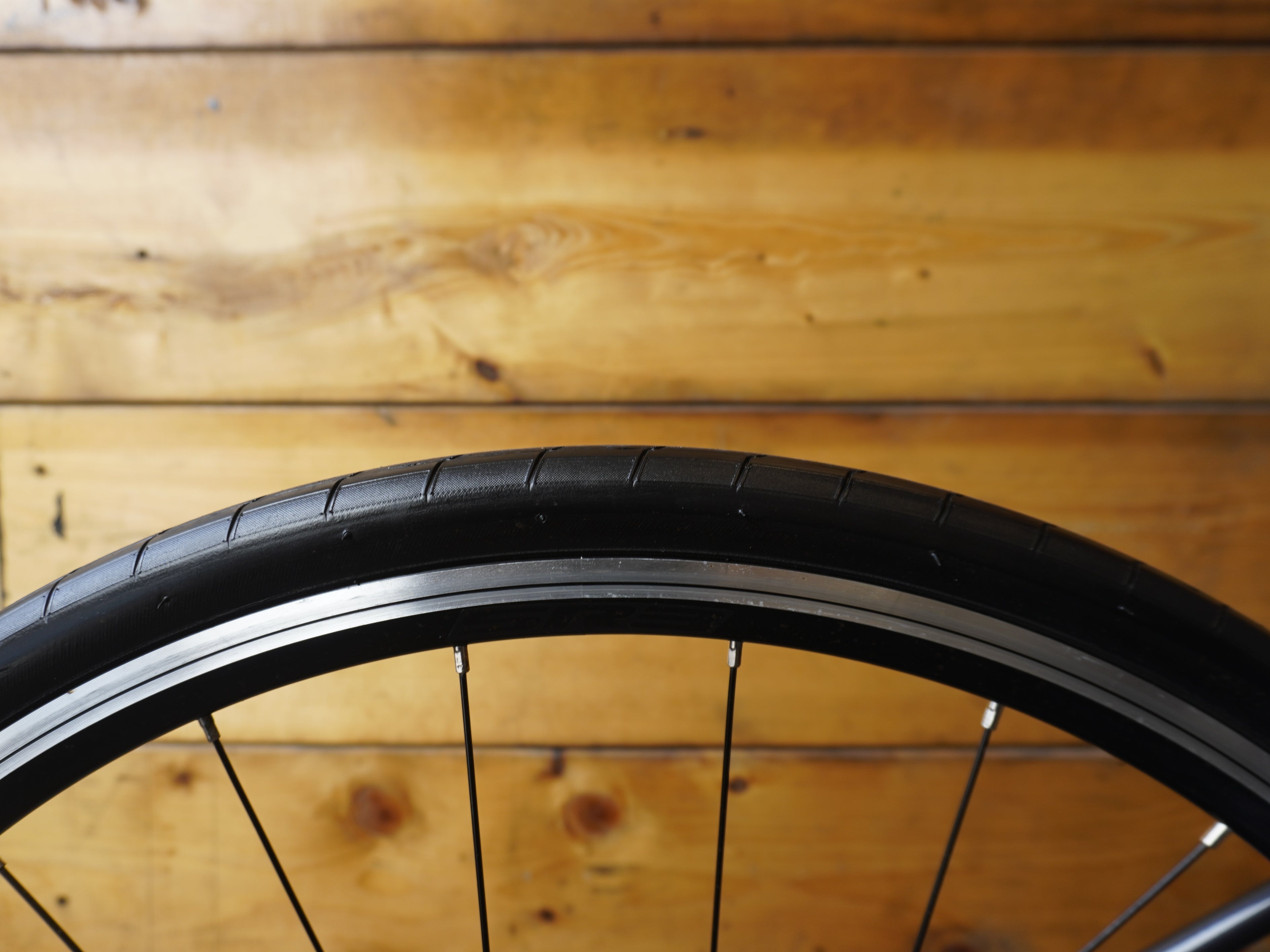 RENT Giant Contend Road Bike