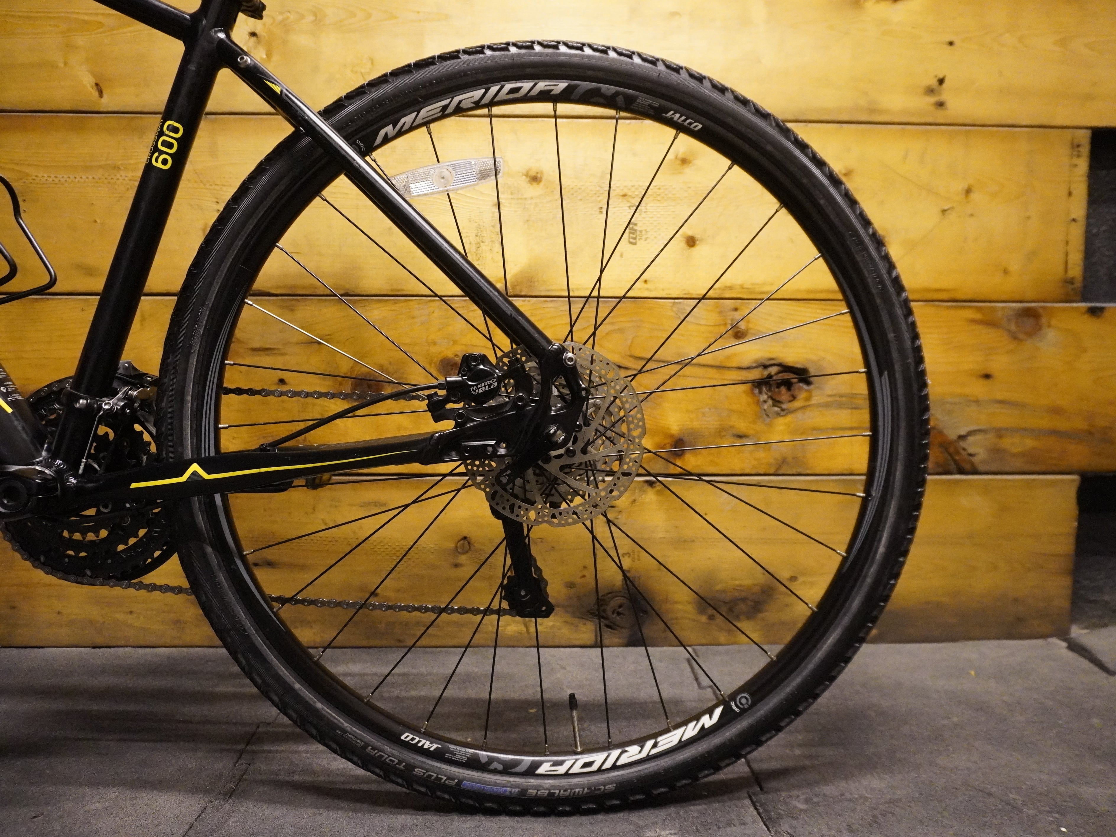RENT Merida Crossway 600 Hybrid Bike