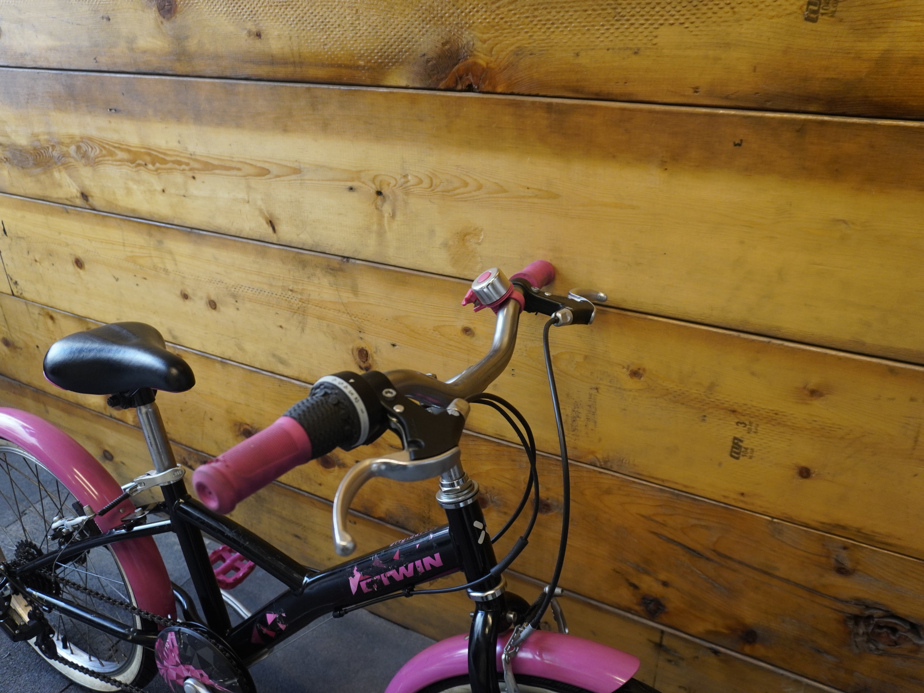 RENT B'Twin Original 500 20" Kids Bike