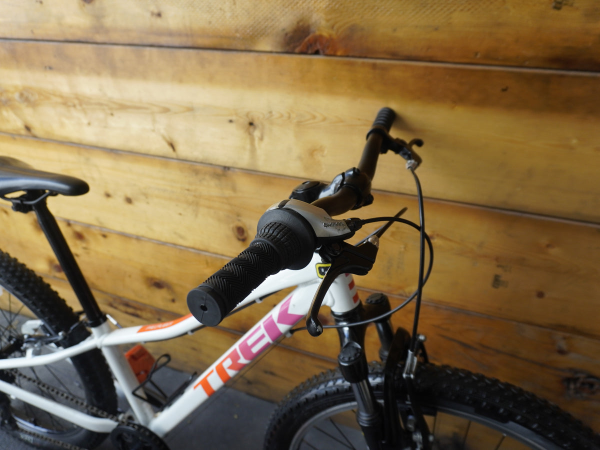 Trek Precaliber 24" Kids Bike