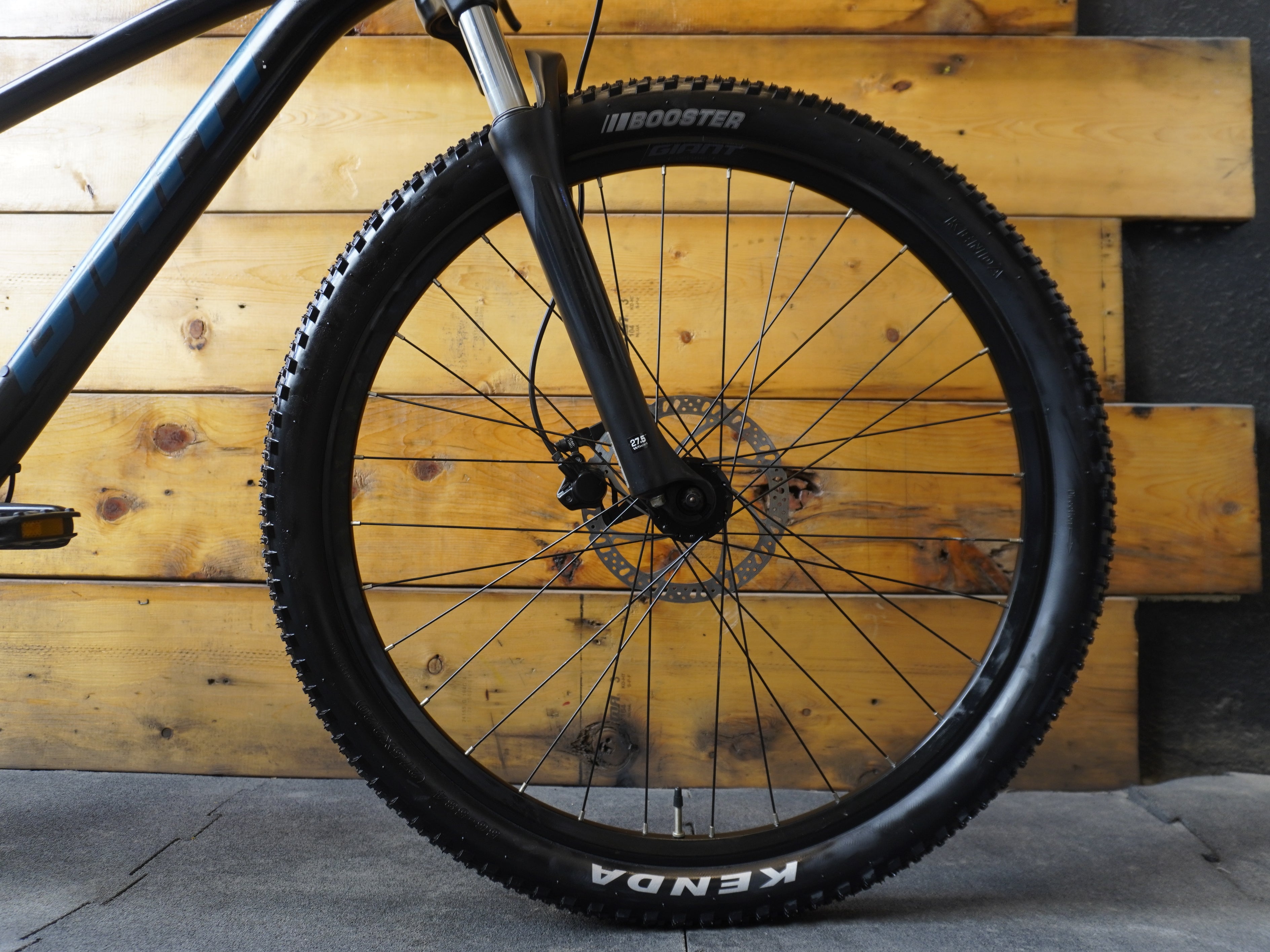RENT Giant Talon 1 Mountain Bike