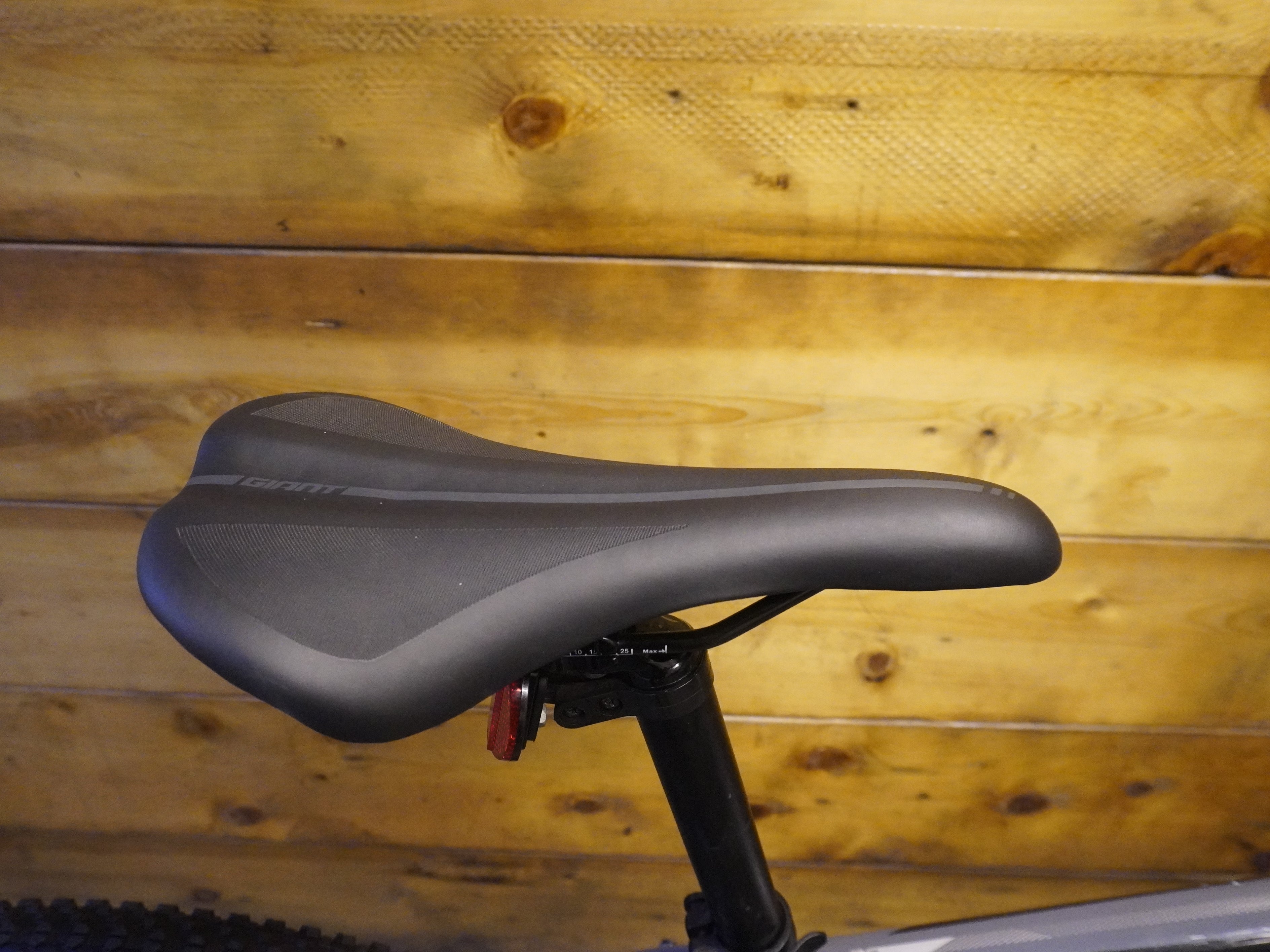 RENT Giant Talon 2 Mountain Bike