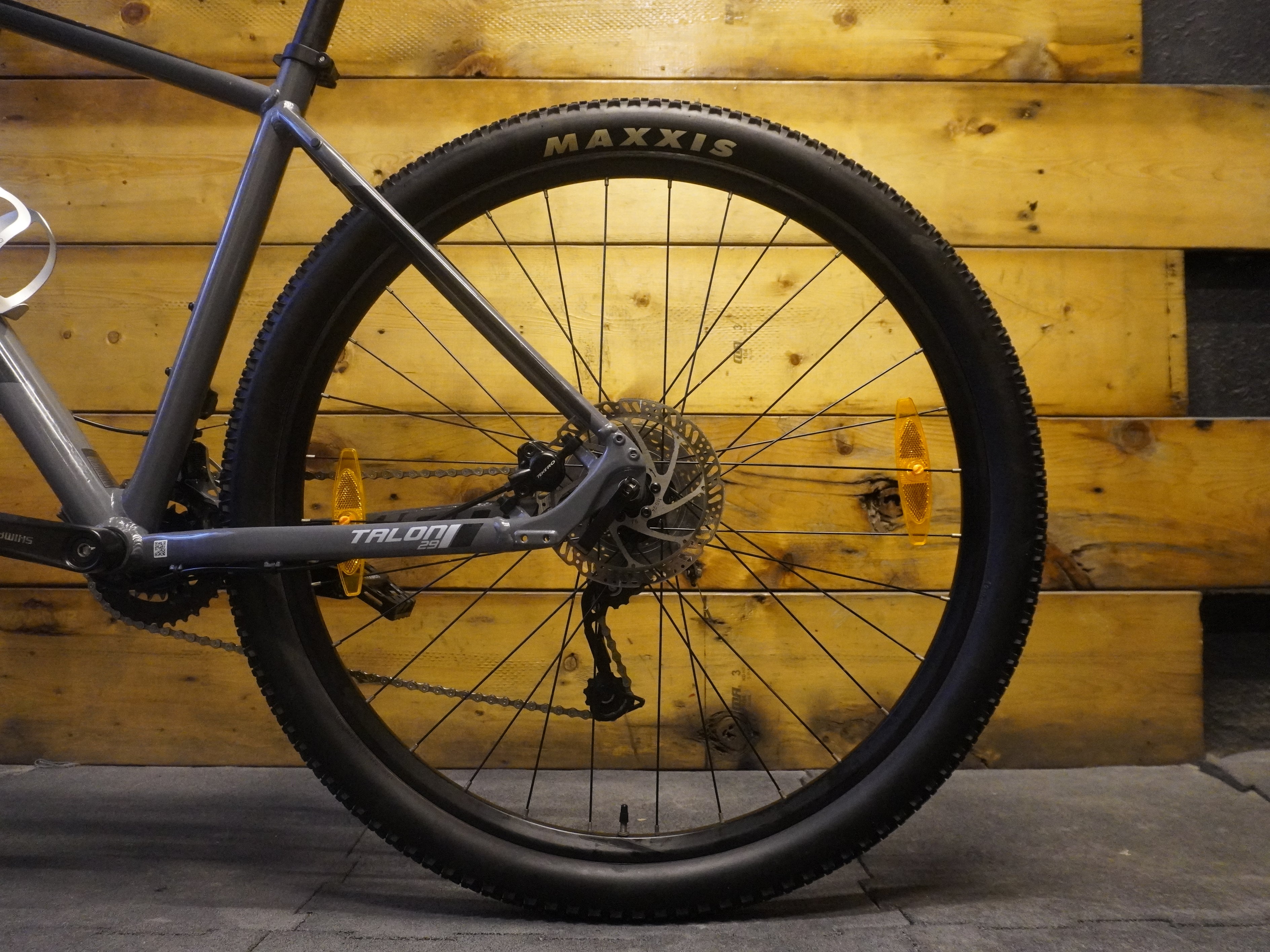 RENT Giant Talon 2 Mountain Bike