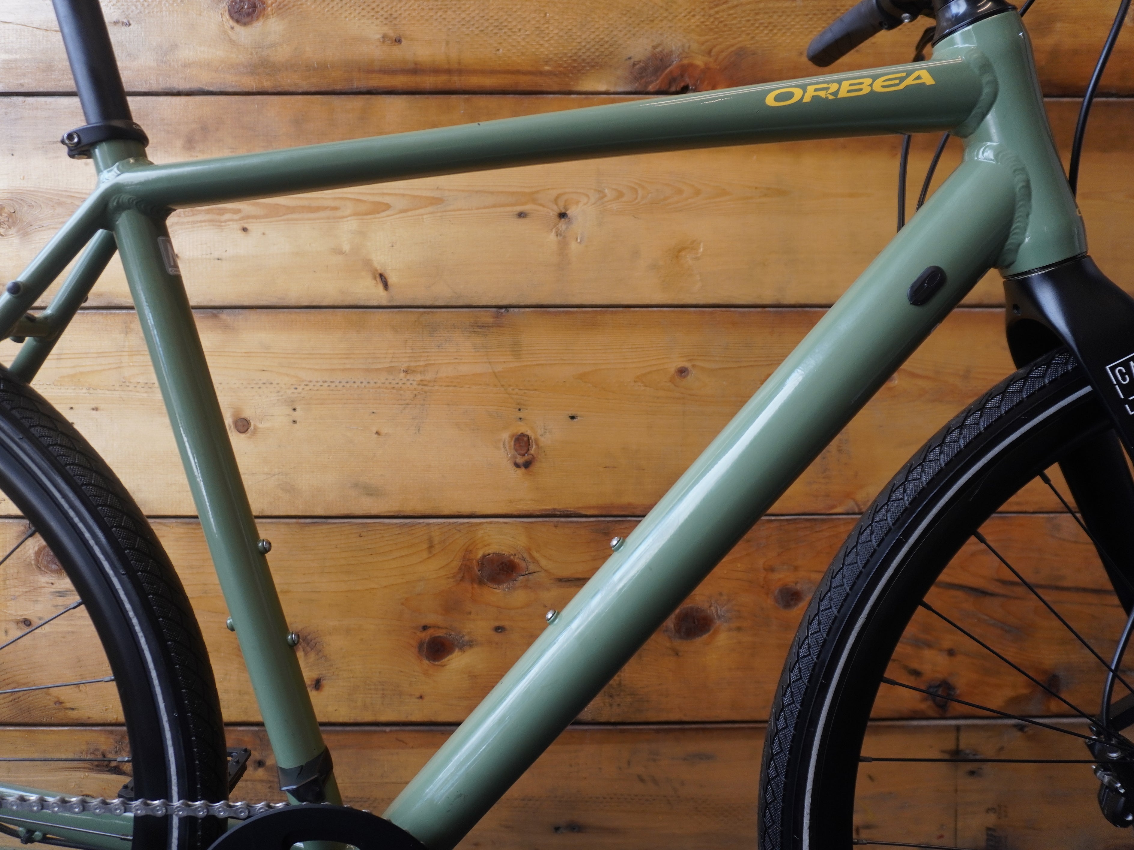 RENT Orbea Carpe Hybrid Bike