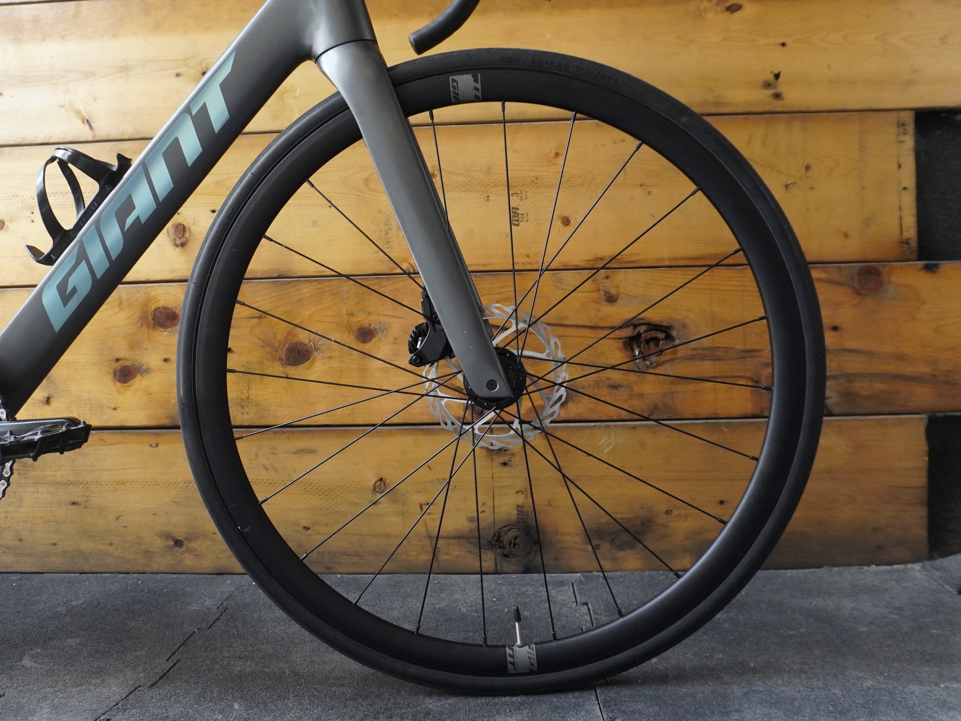 RENT Giant PCR-LTD 2 Road Bike