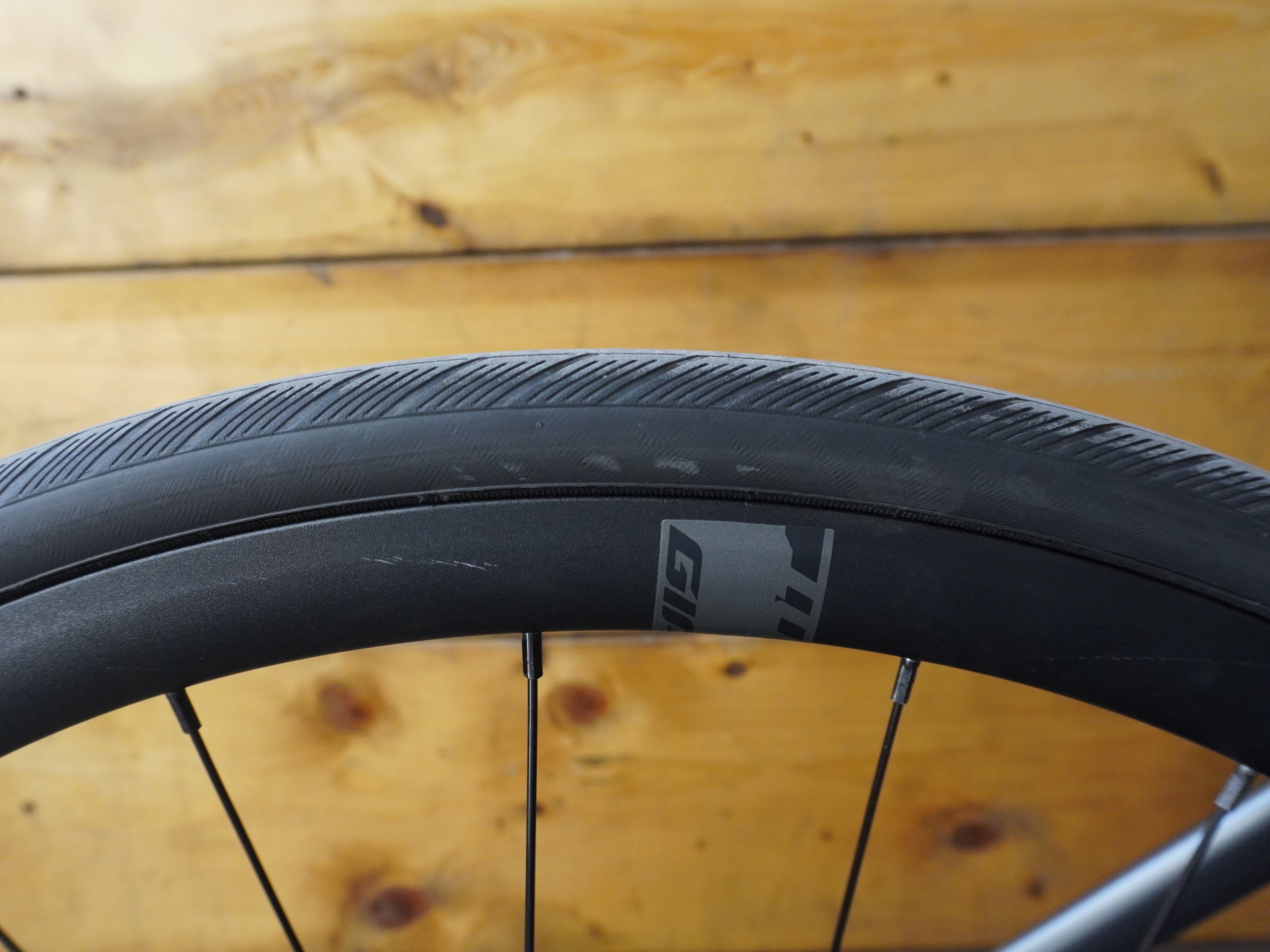 RENT Giant PCR-LTD 2 Road Bike