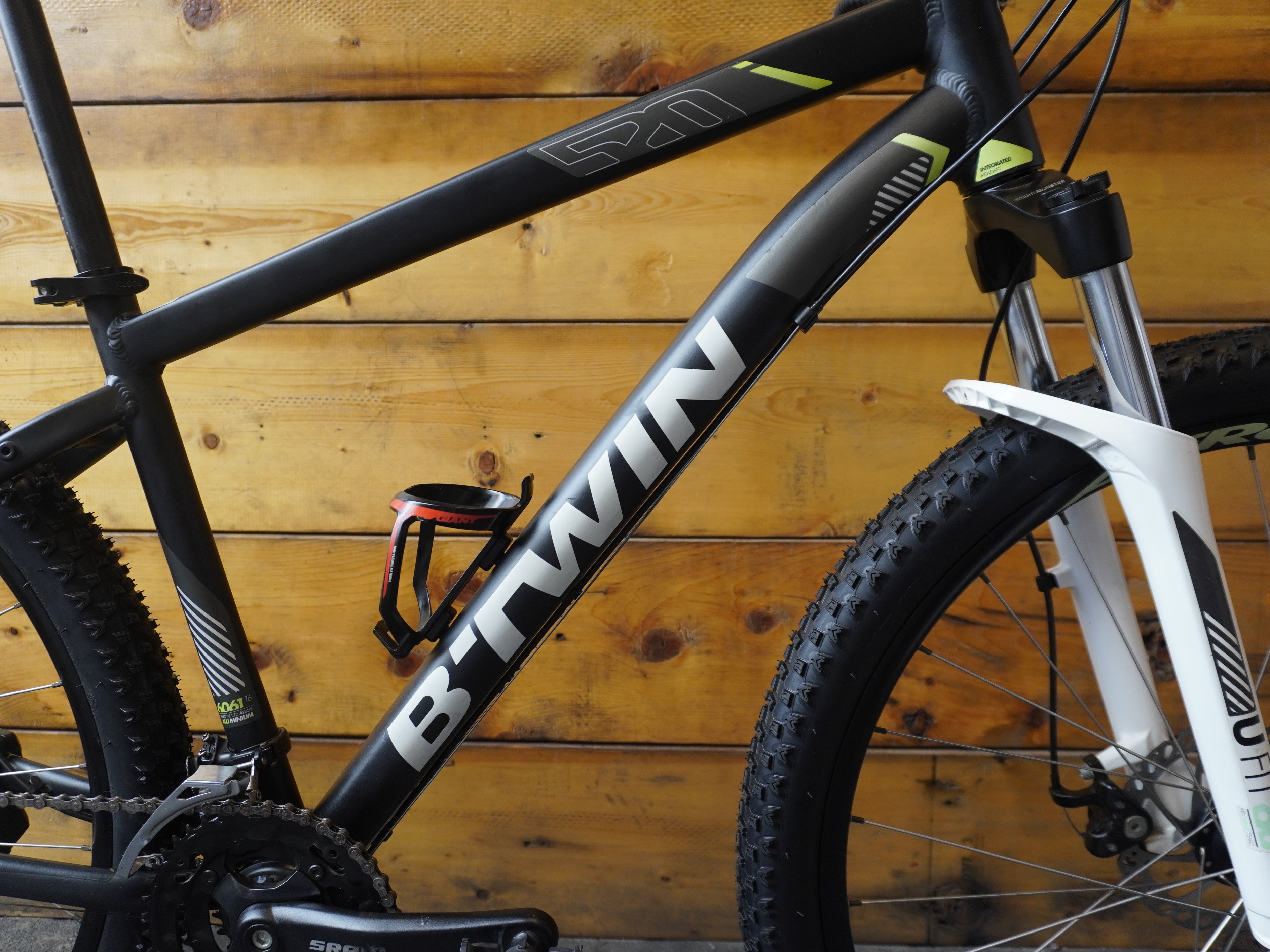B'twin Rockrider 520 Mountain Bike