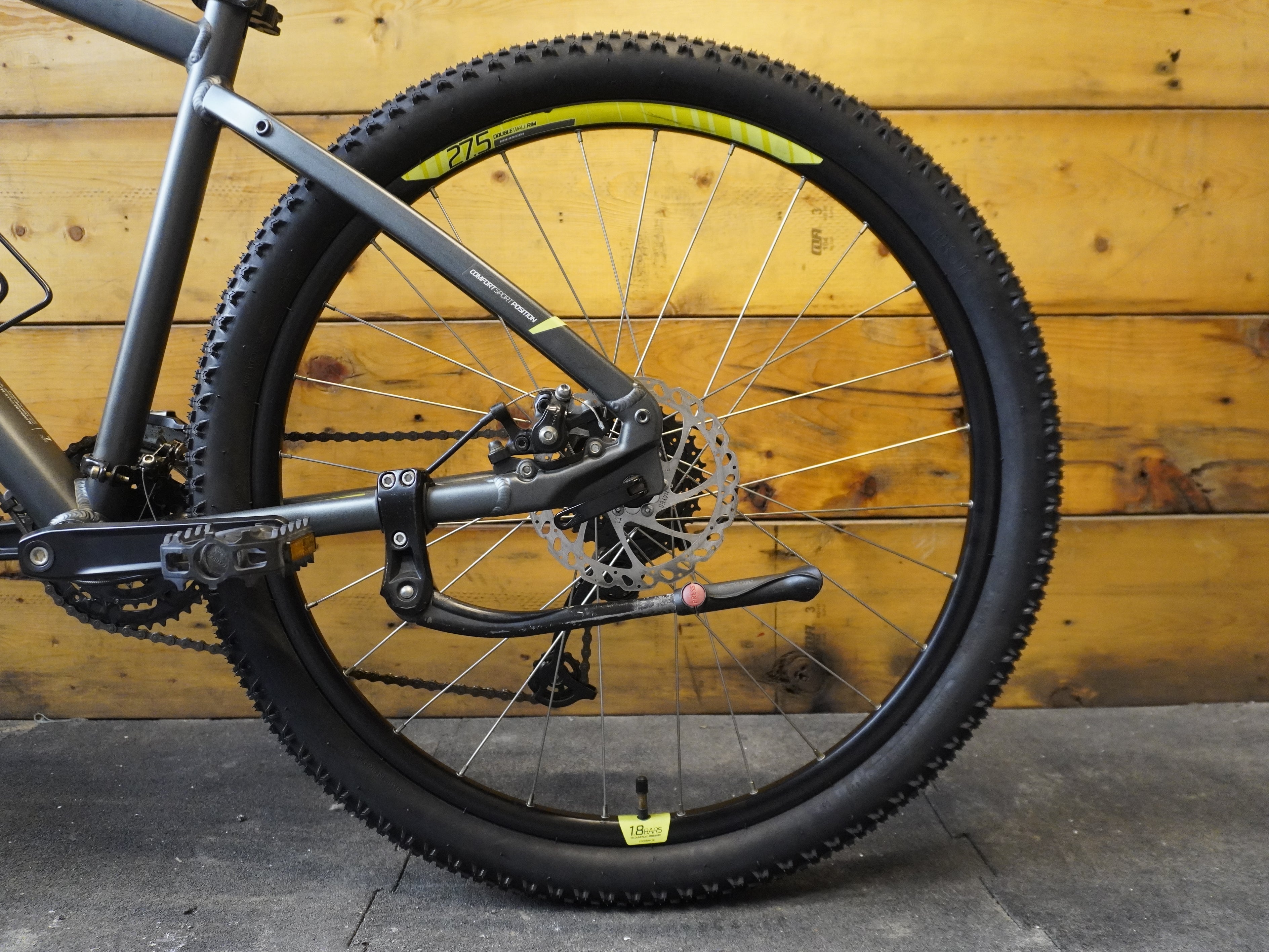 RENT Rockrider ST-520 Sport Trail Mountain Bike