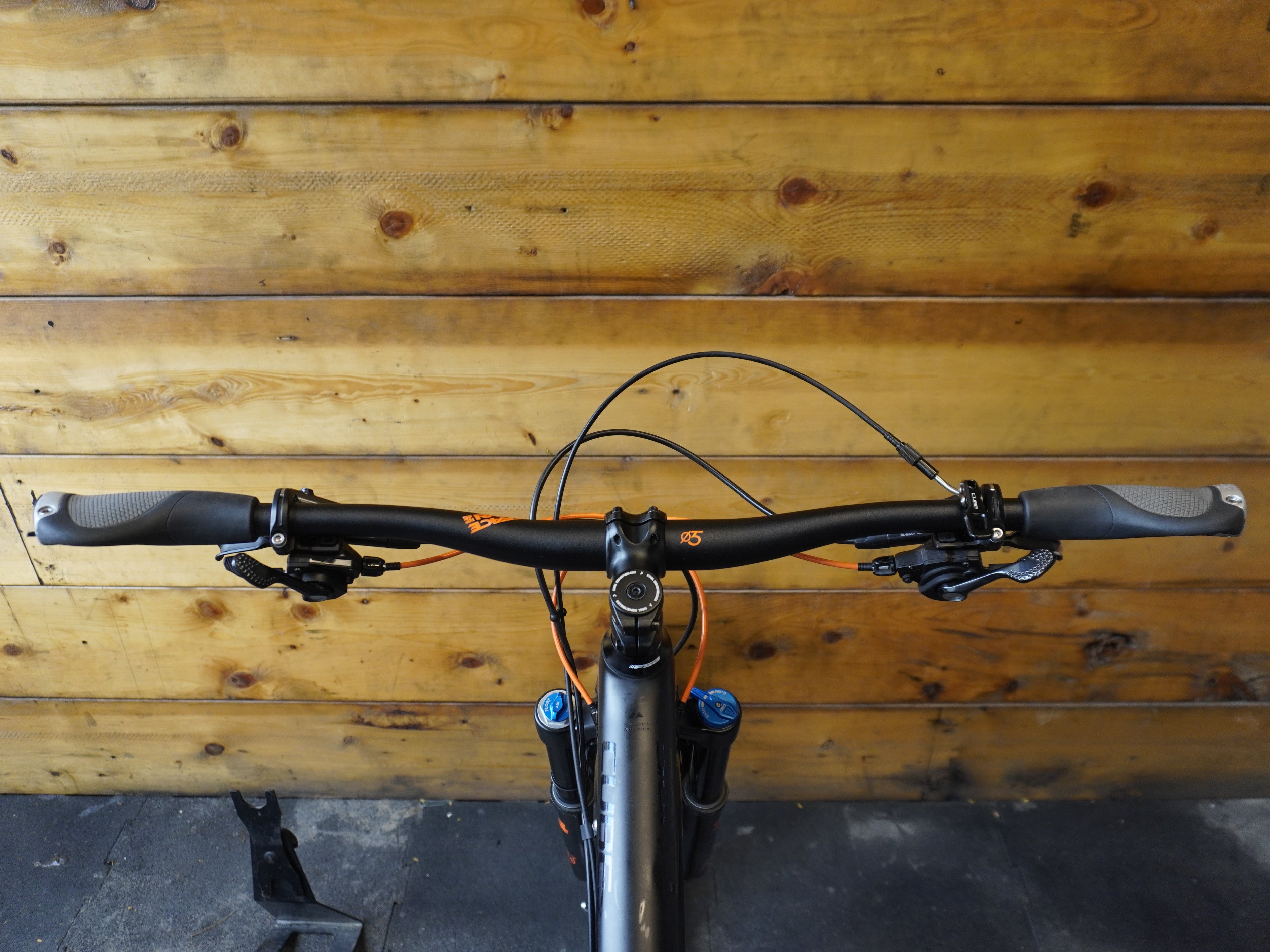 RENT Cube Stereo 140 C:62 Race Mountain Bike