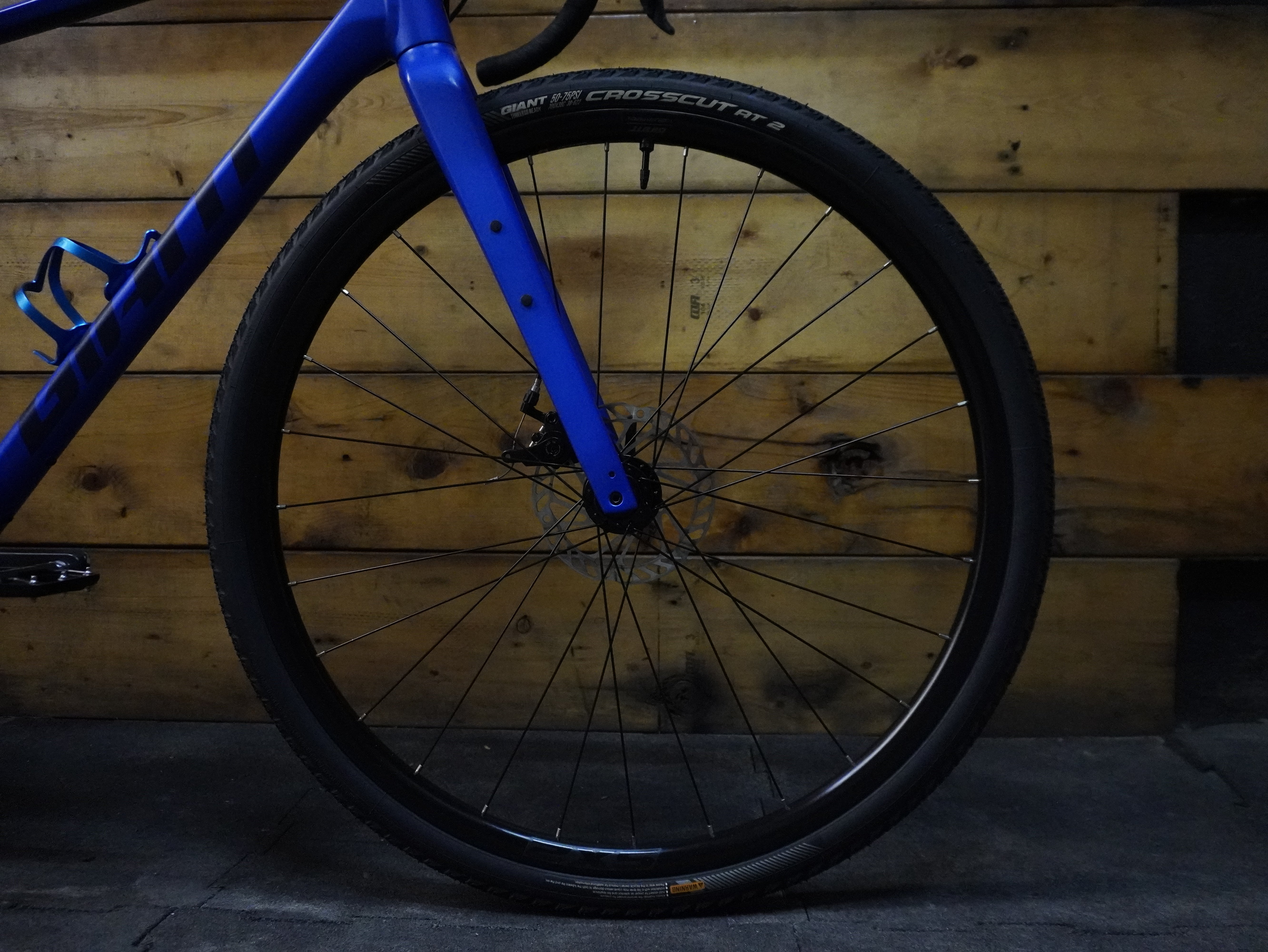 RENT Giant Revolt 2 Gravel Bike