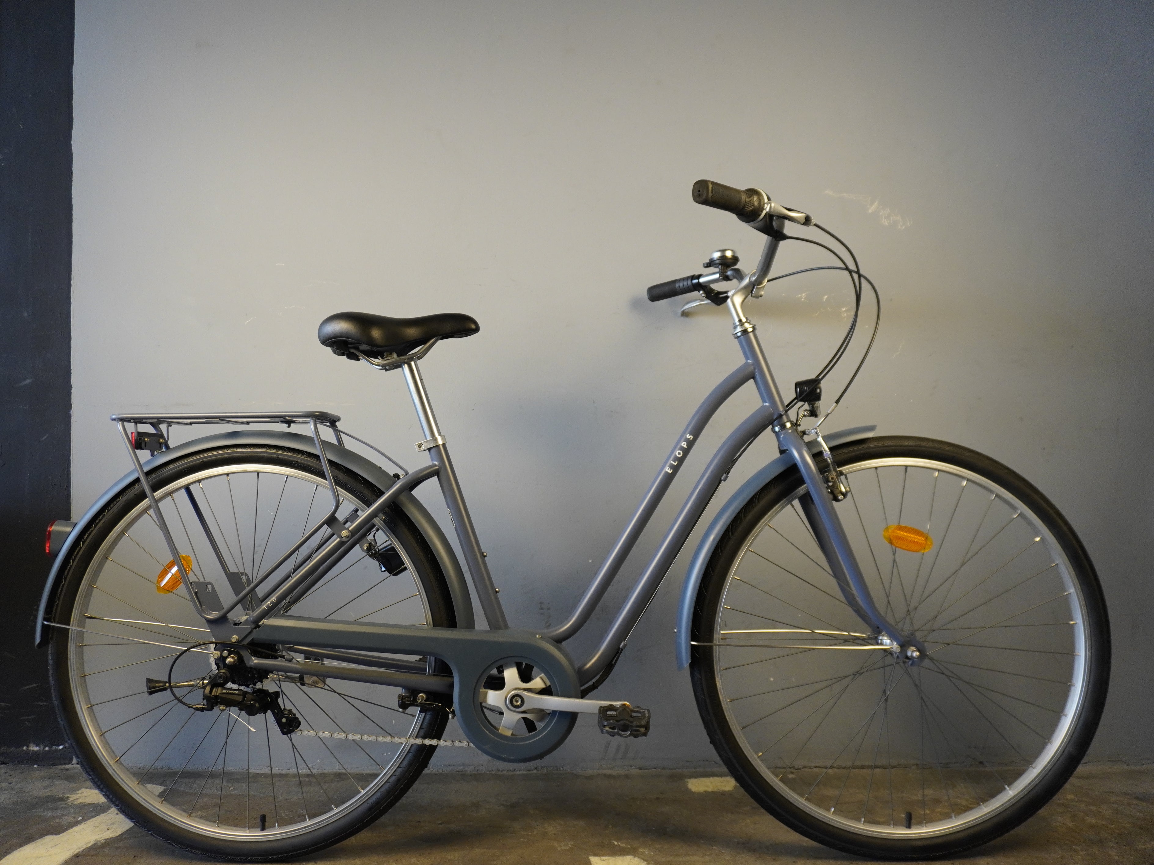 RENT B'twin Elops 120 Cruiser Bike