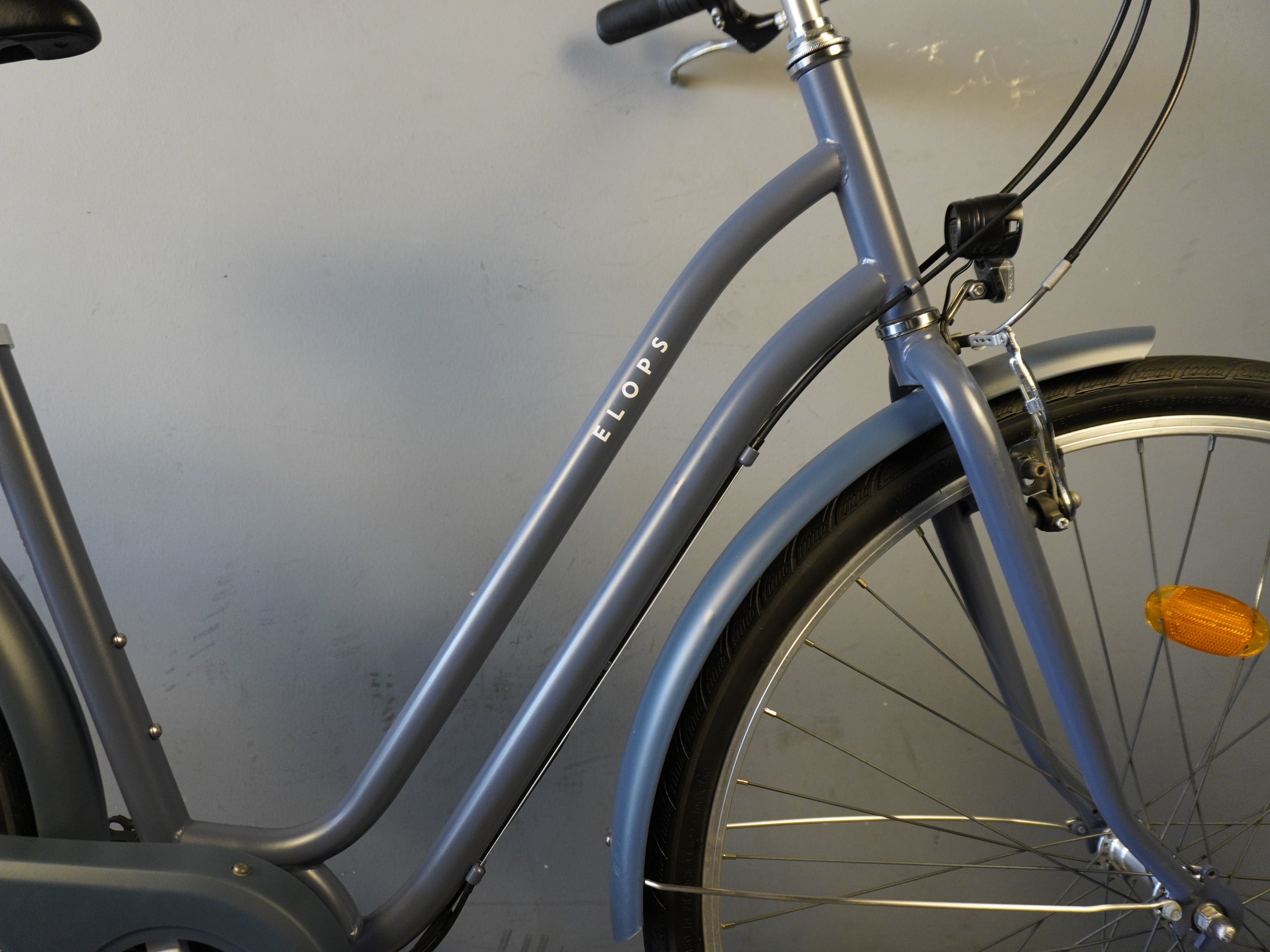 RENT B'twin Elops 120 Cruiser Bike