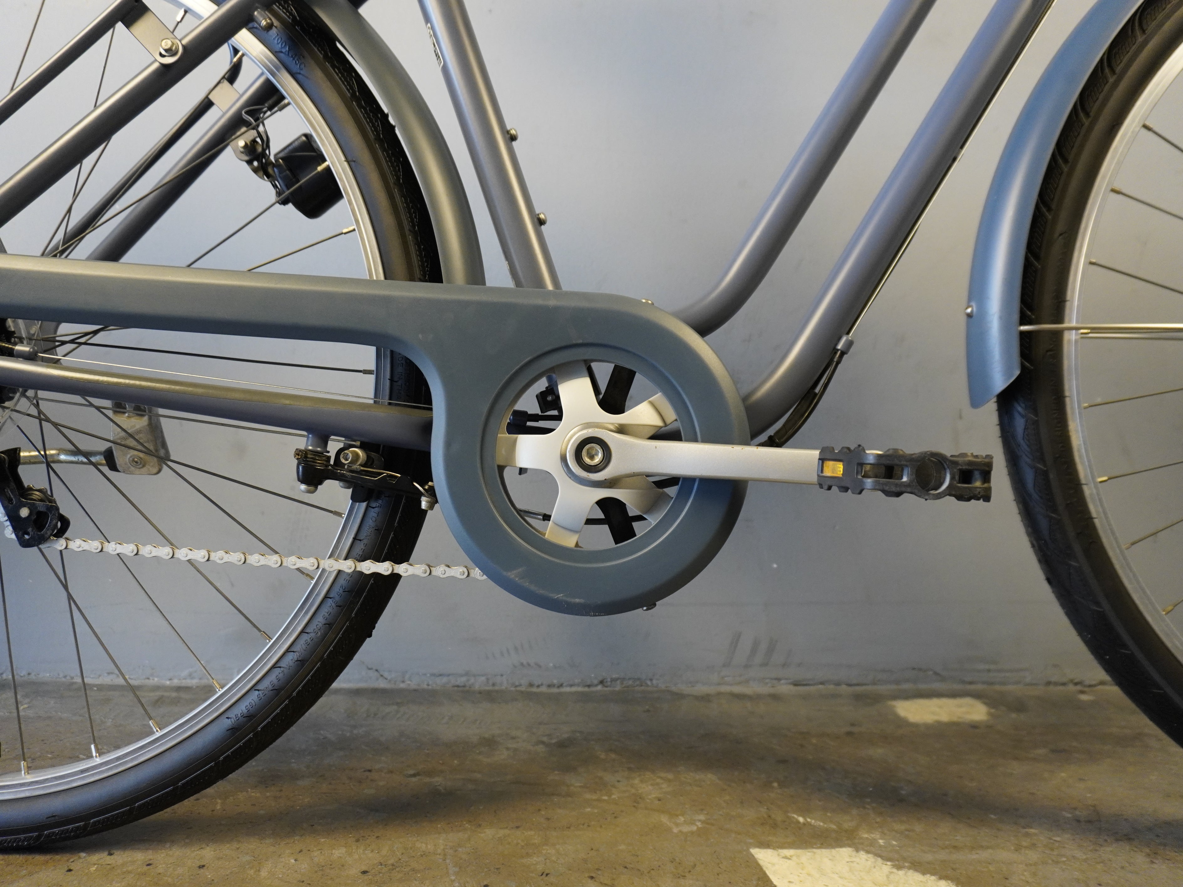 RENT B'twin Elops 120 Cruiser Bike
