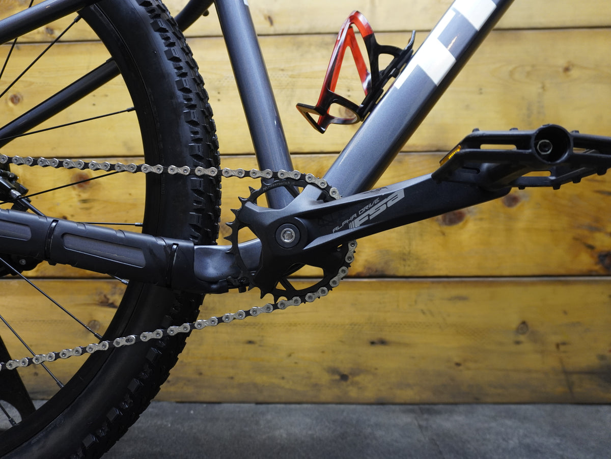 Trek Marlin 7 Mountain Bike