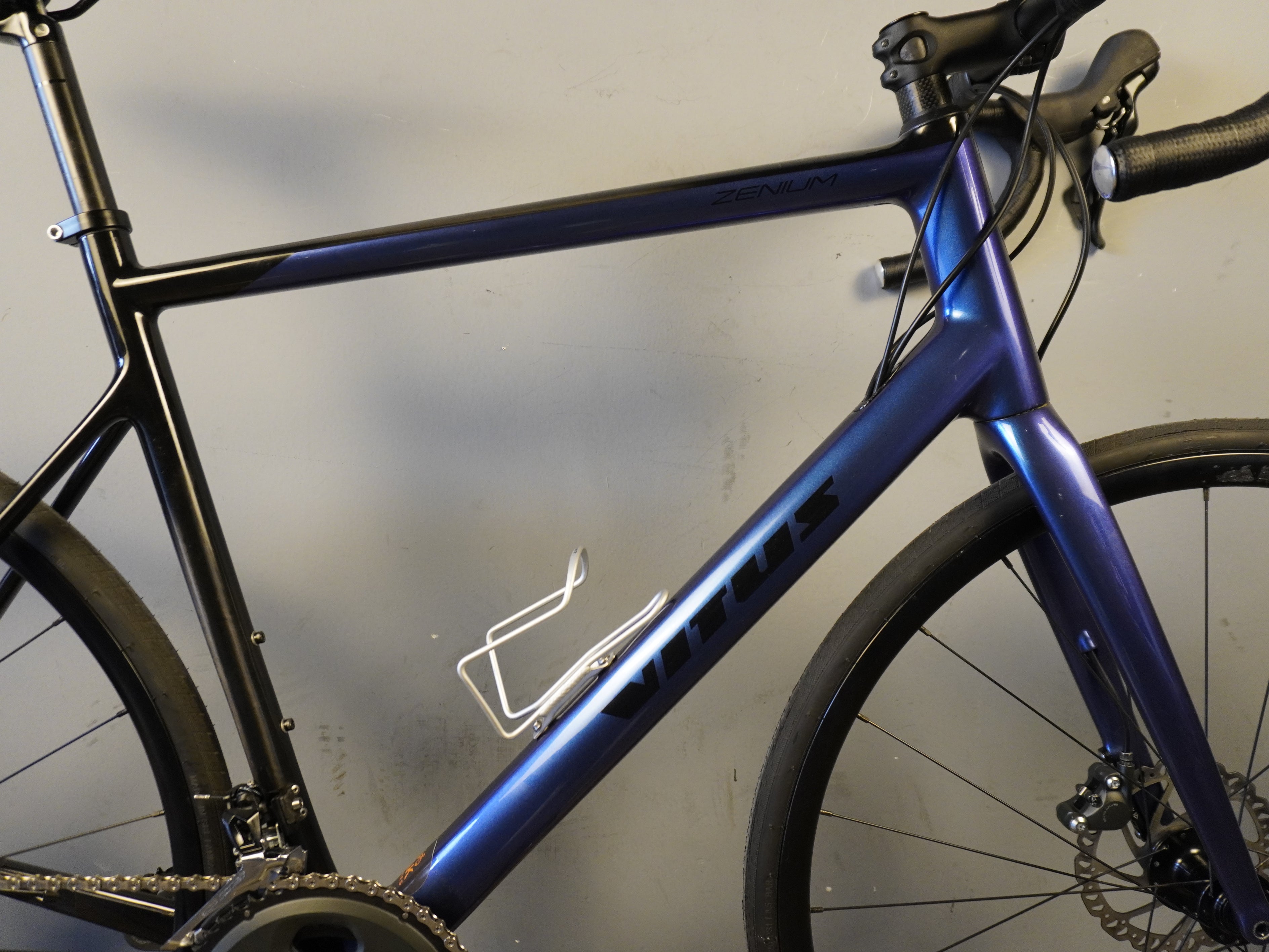 RENT Vitus Zenium CRS Road Bike