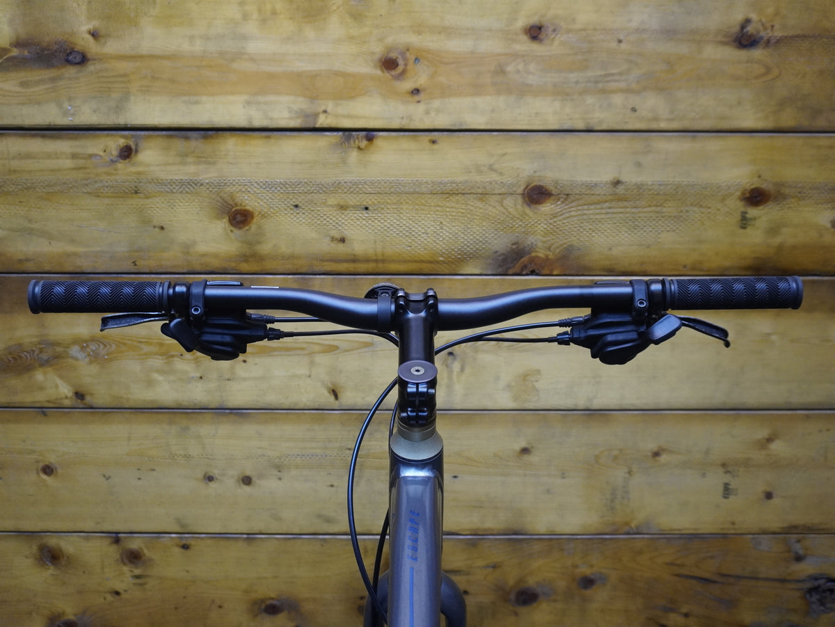 Giant Escape 2 Hybrid Bike