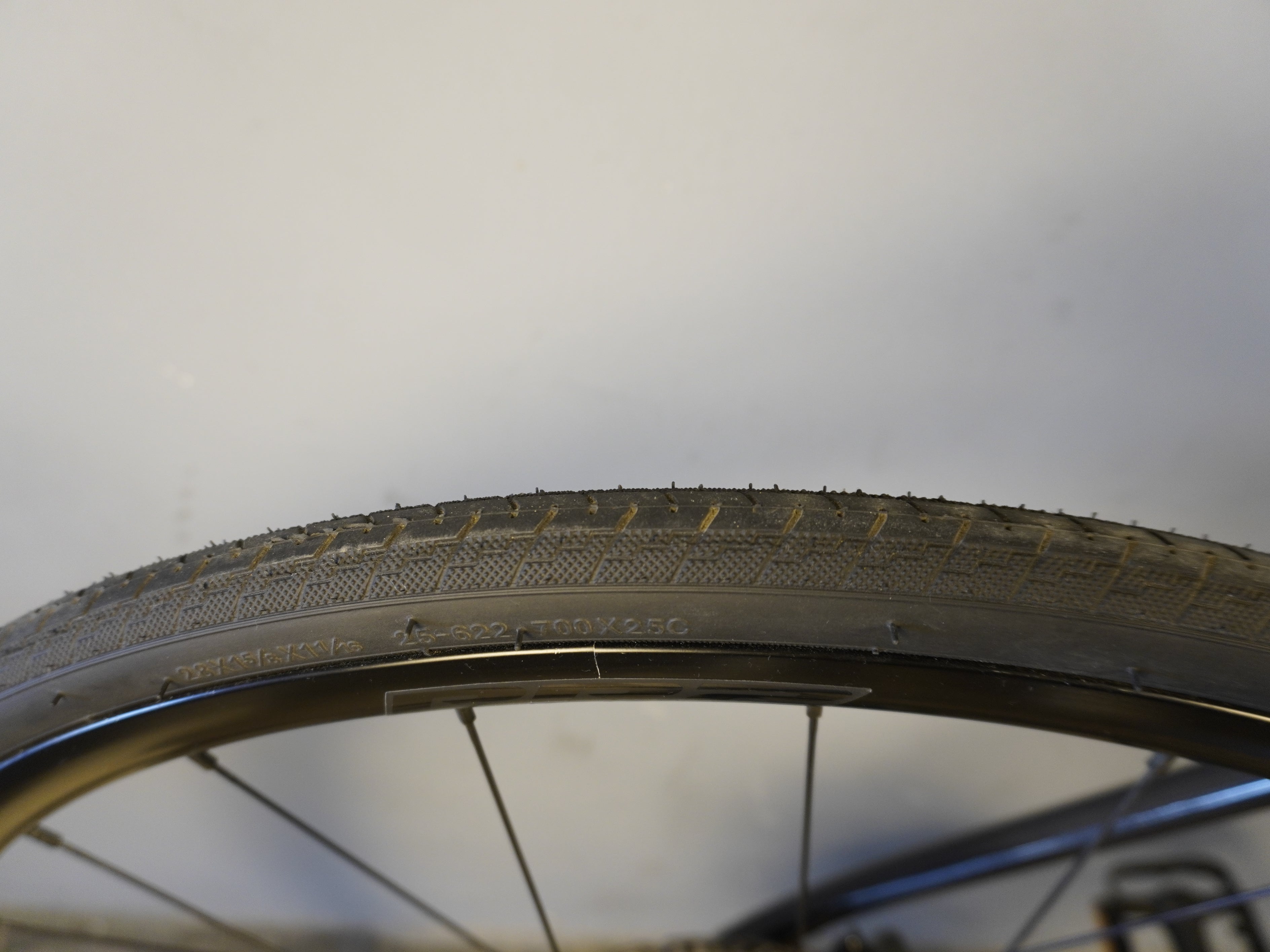 RENT Vitus Zenium CRS Road Bike