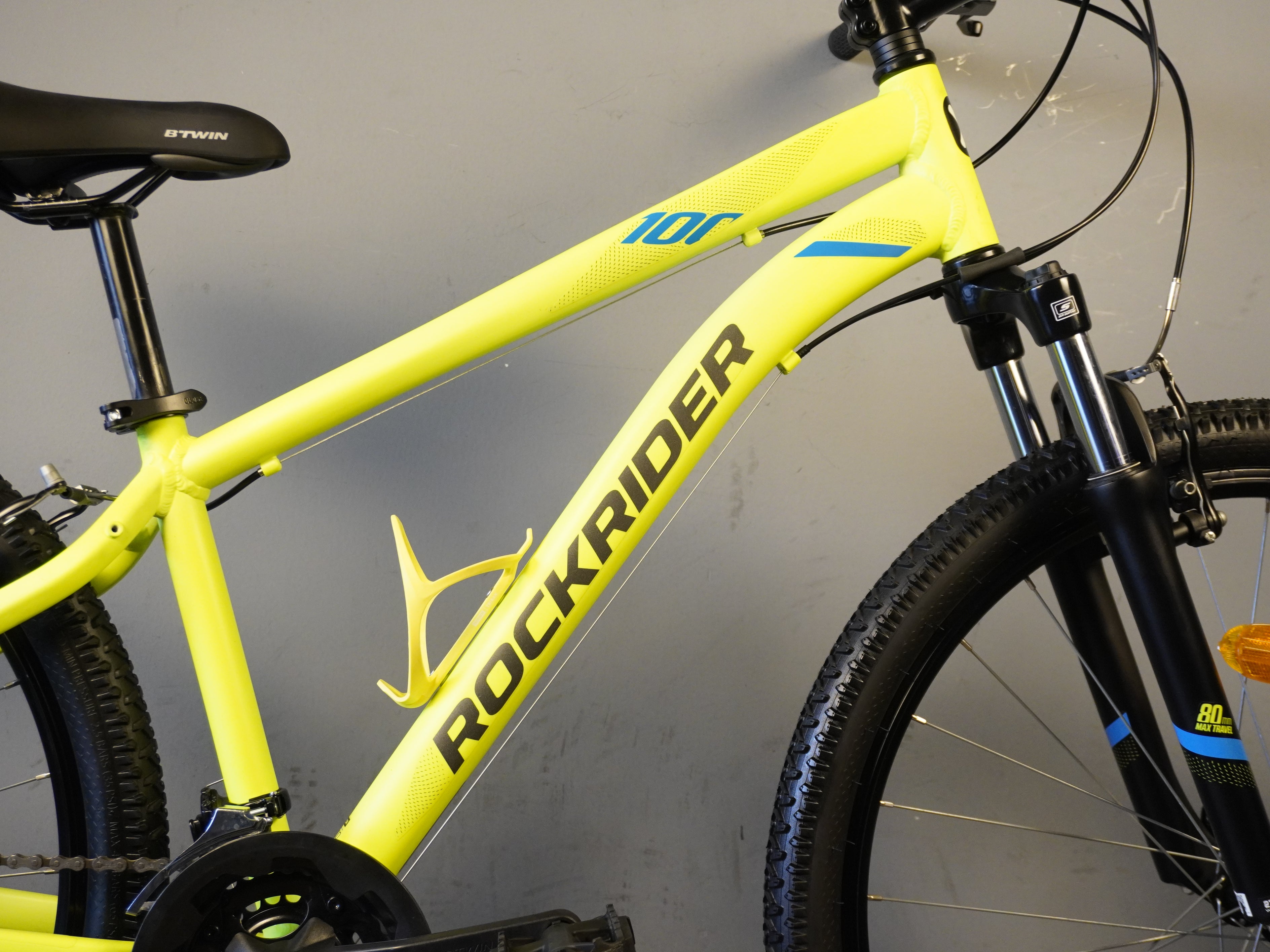 B'twin Rockrider ST-100 Mountain Bike