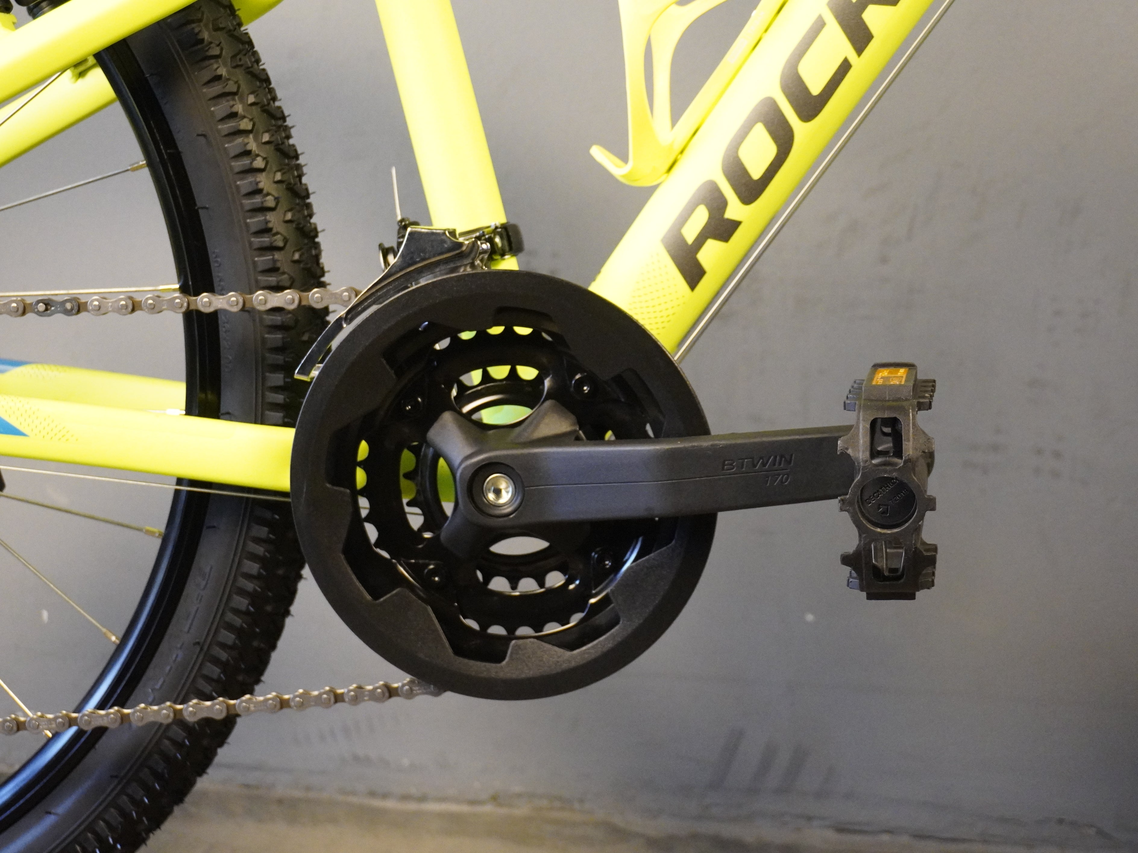 B'twin Rockrider ST-100 Mountain Bike