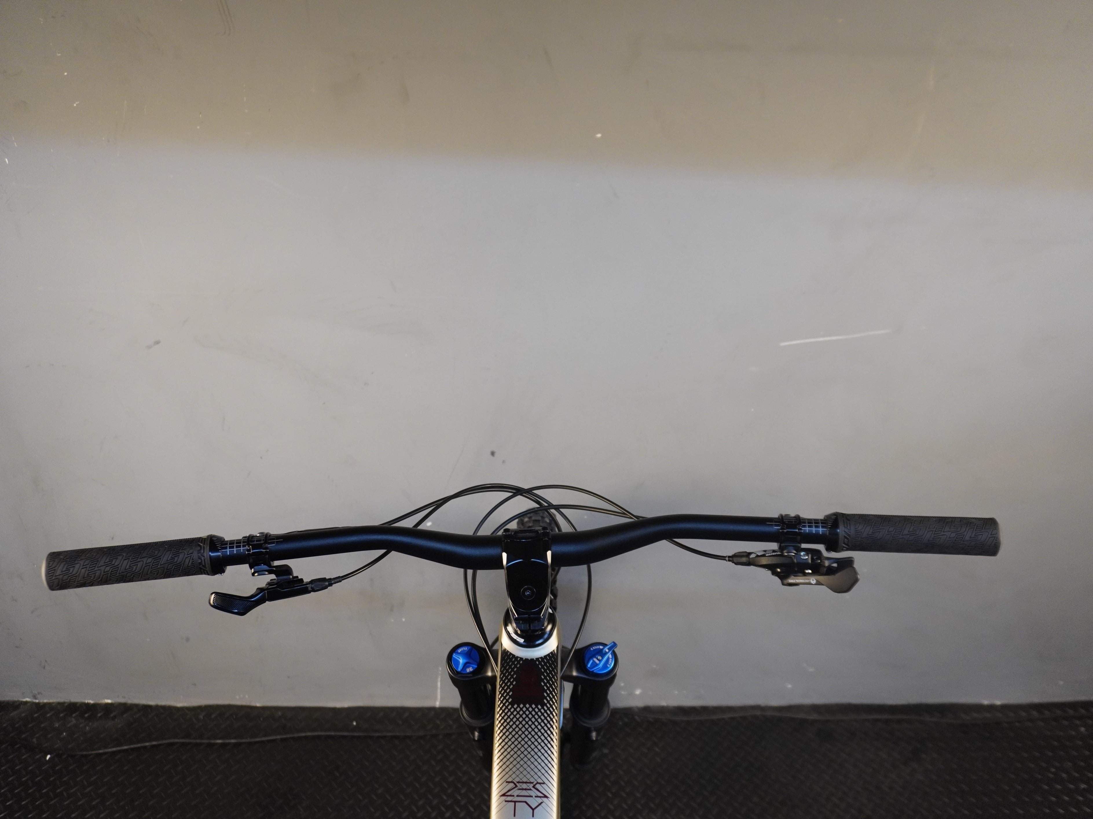 Lapierre Zesty AM CF 7.9 Mountain Bike