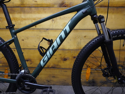 RENT Giant Talon Mountain Bike