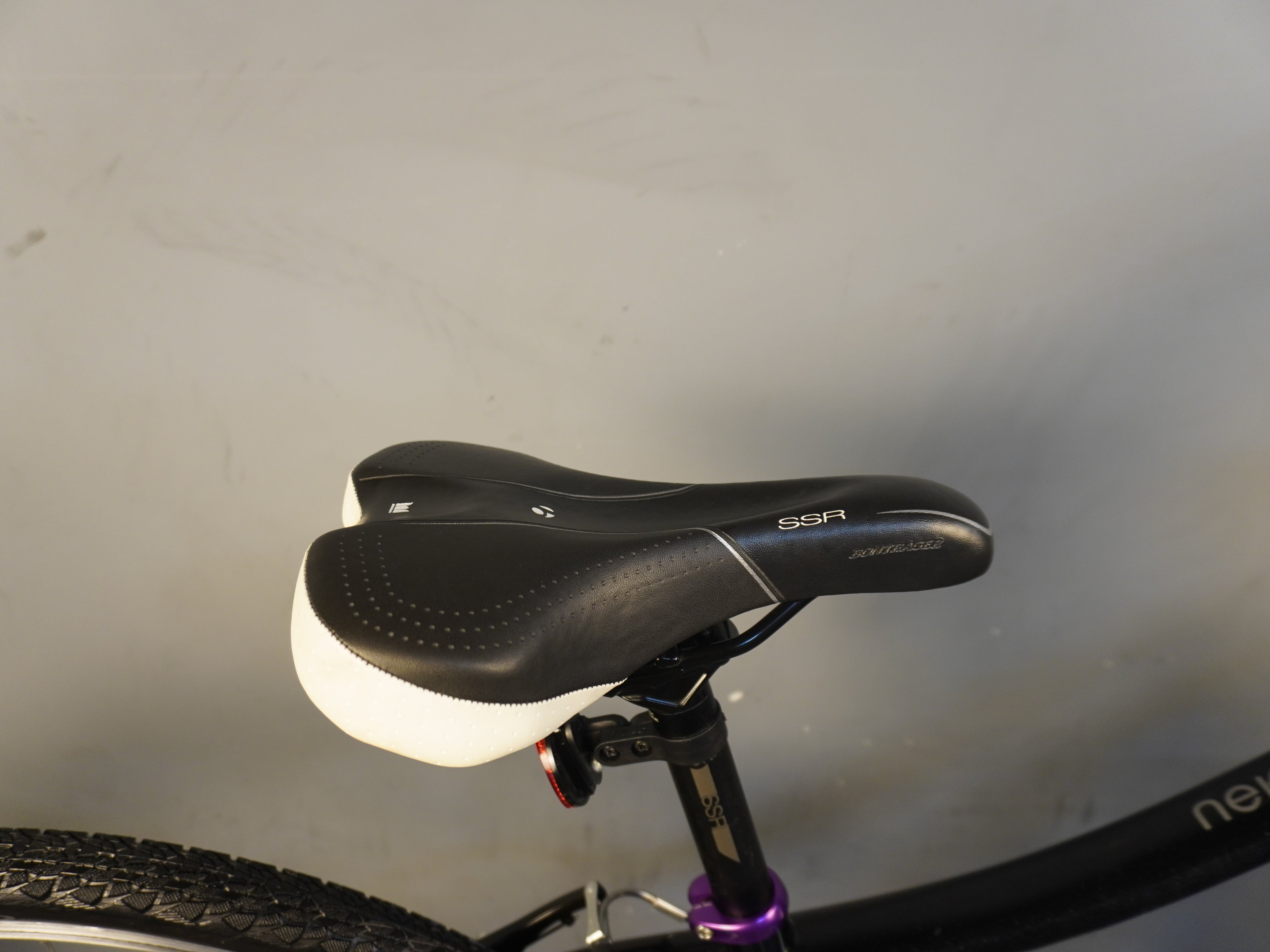 RENT Trek Neko Mountain Bike