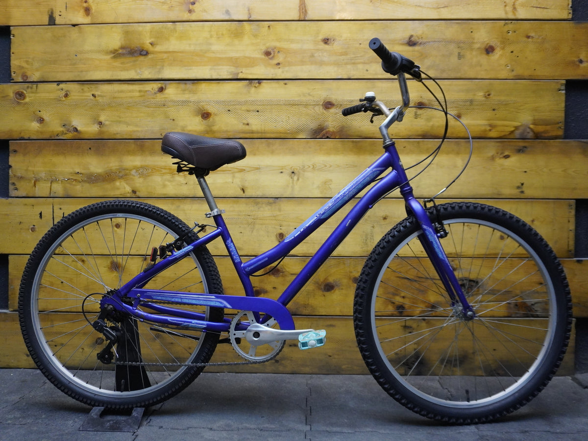 RENT Huffy Parkside Women’s City Bike