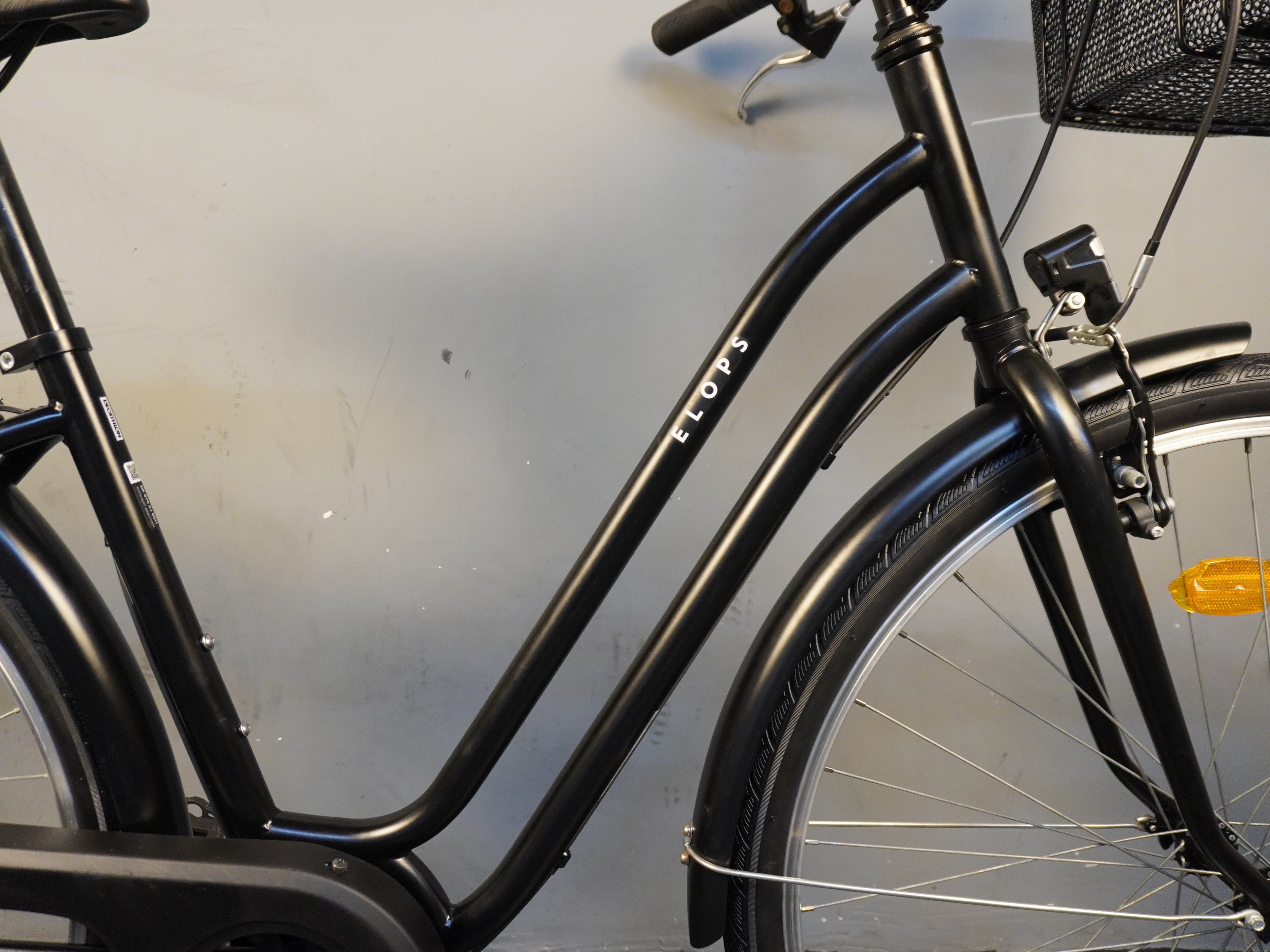 B'twin Elops 100 Cruiser Bike