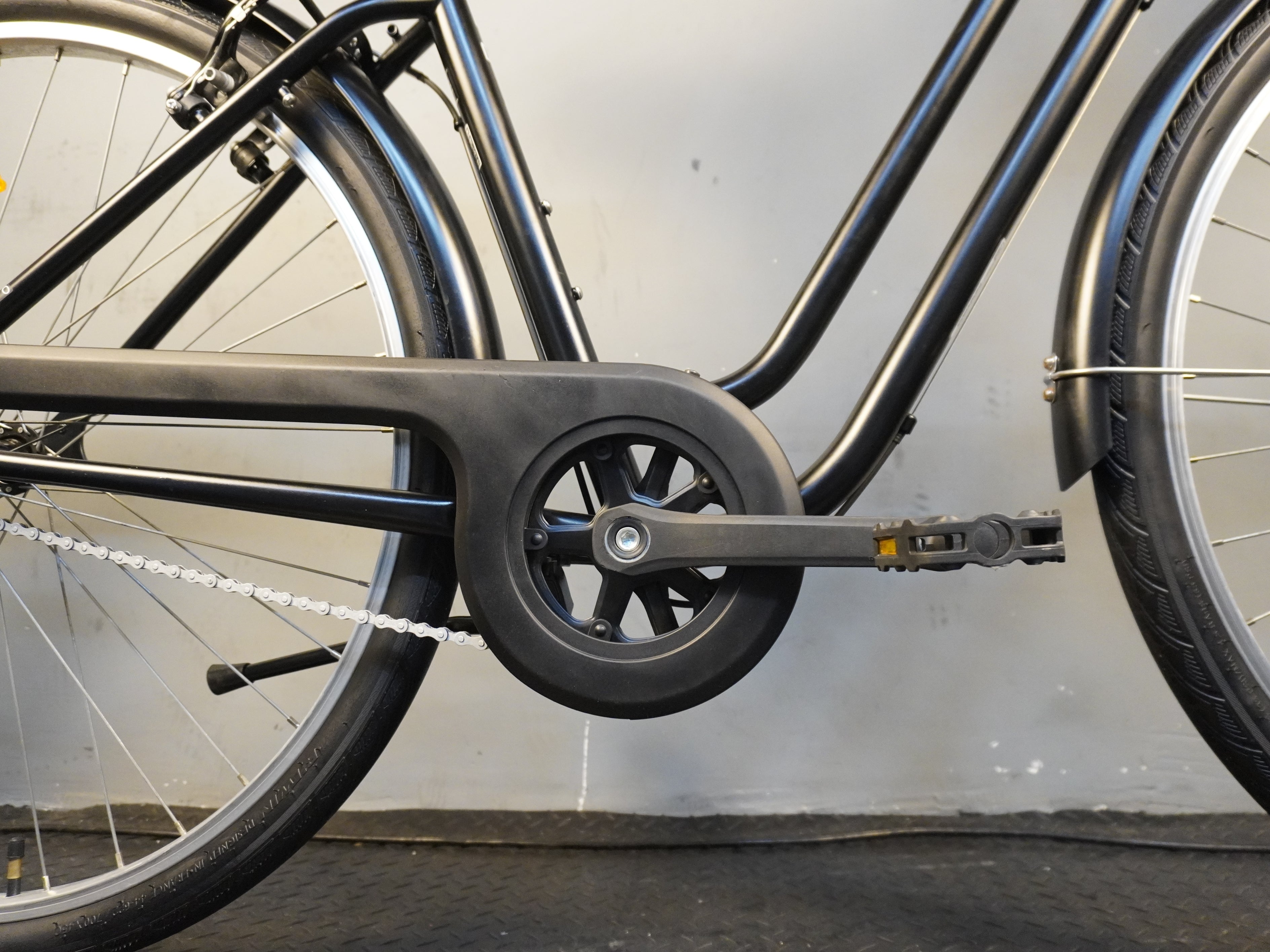 B'twin Elops 100 Cruiser Bike