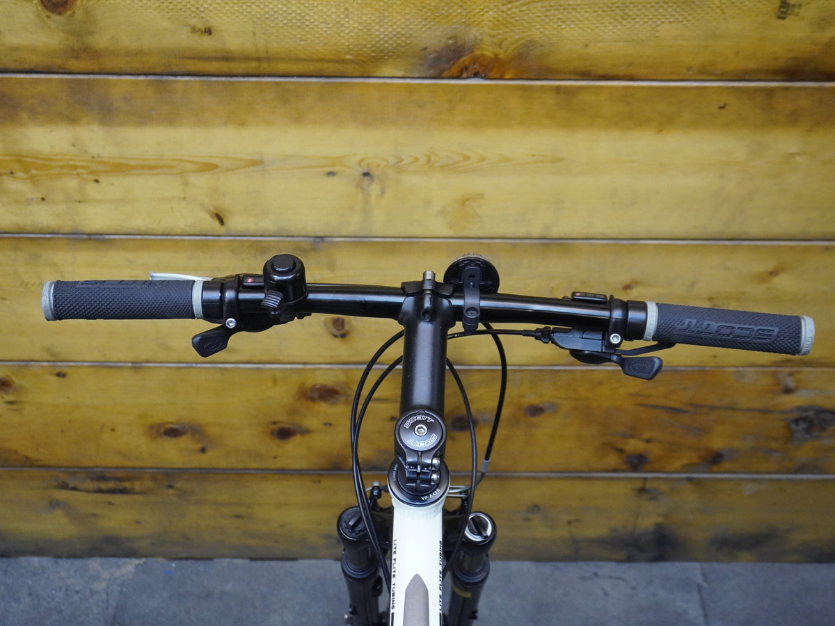 RENT Scott Sportster P3 Hybrid Bike