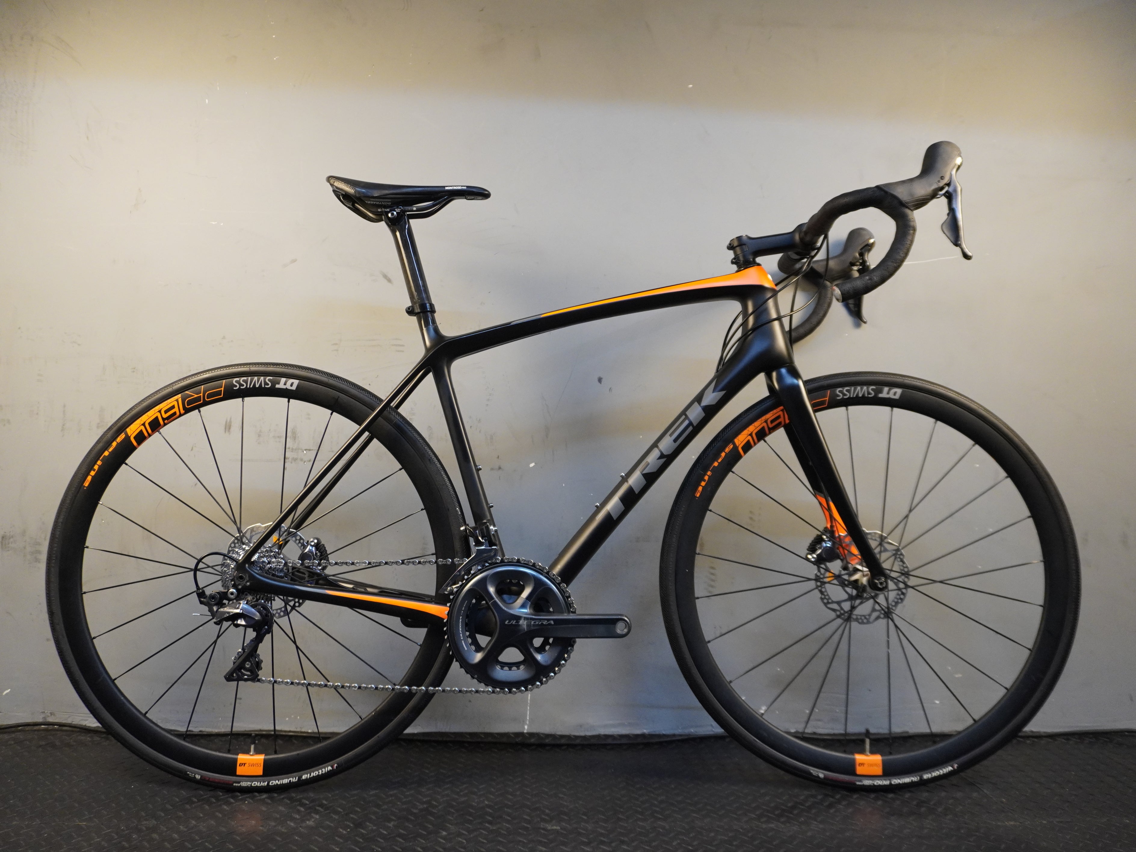 RENT Trek Émonda SLR 7 Road Bike